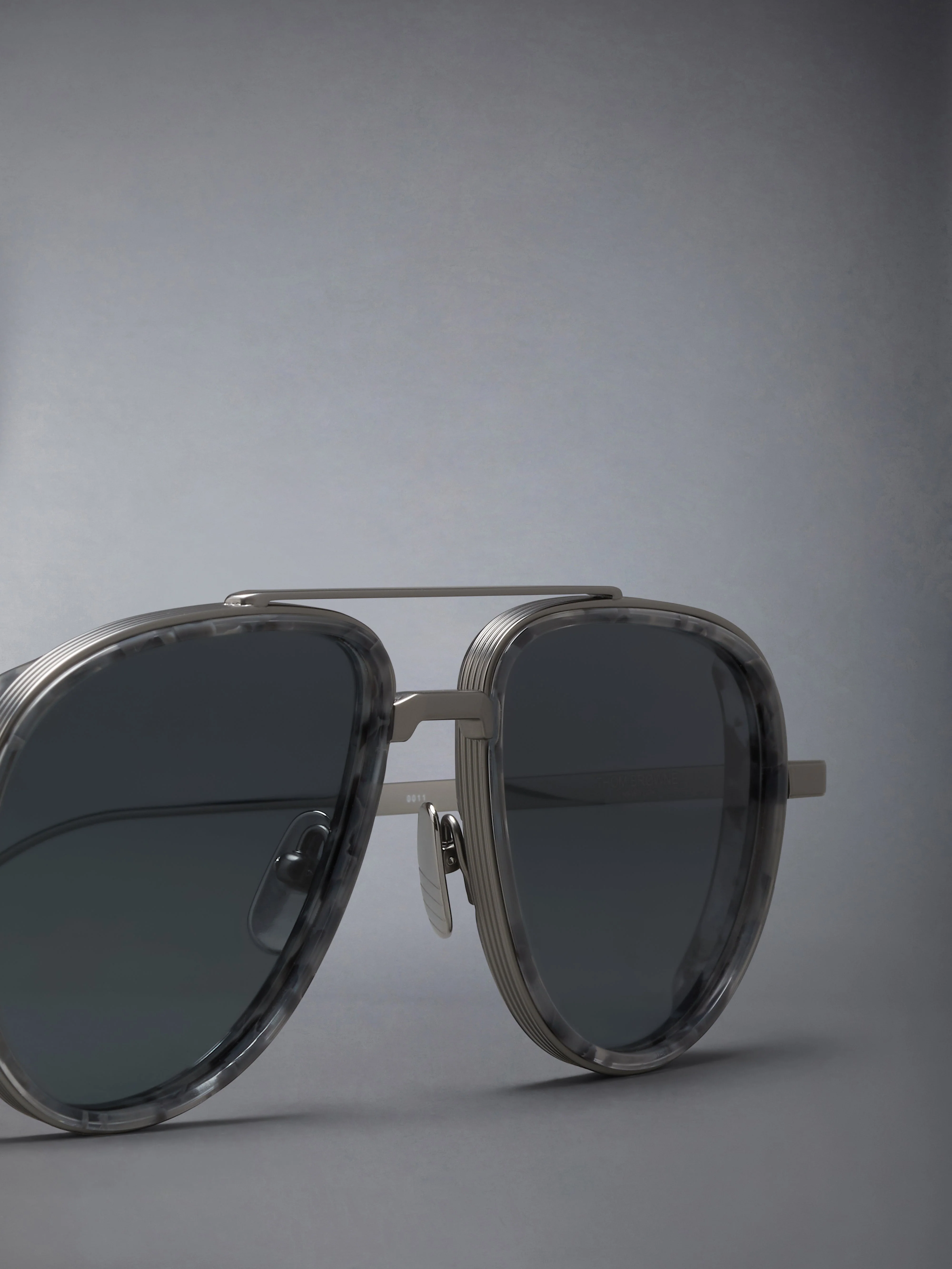 ACETATE AND TITANIUM AVIATOR SUNGLASSES - Image 3