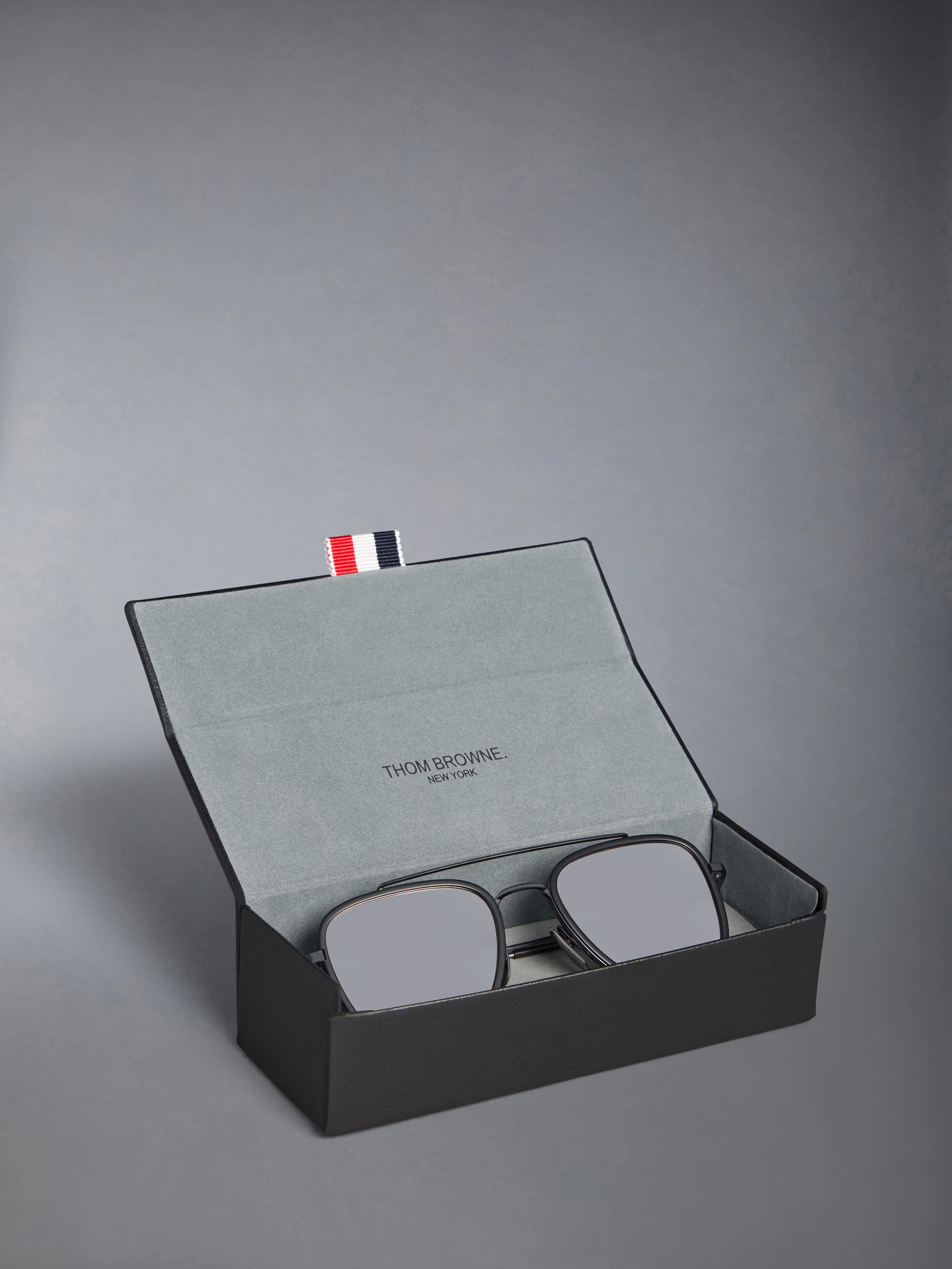 ACETATE AND TITANIUM RECTANGULAR AVIATOR SUNGLASSES - Image 8