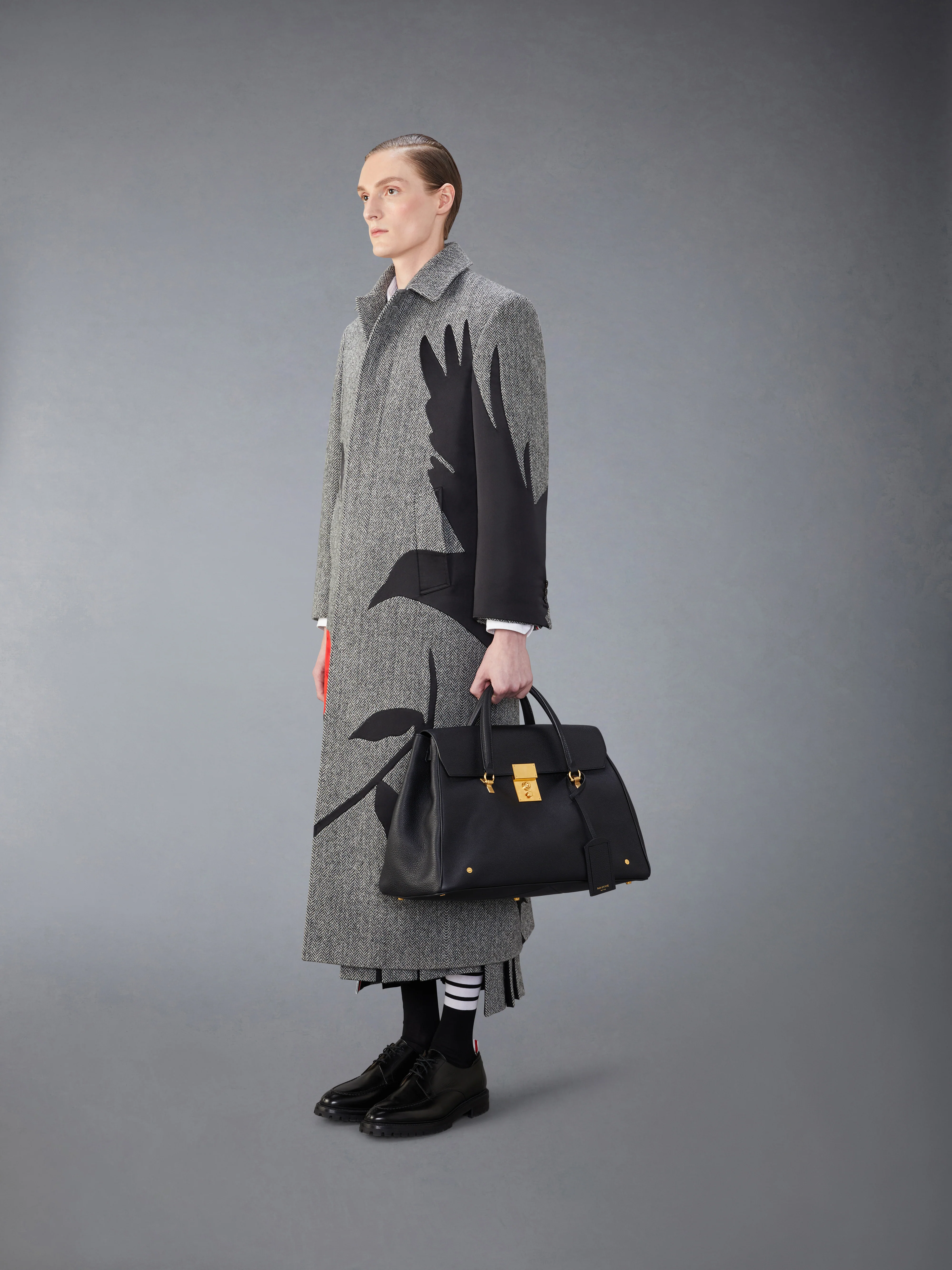 BOLTON WEEKENDER BAG IN SOFT PEBBLE GRAIN LEATHER - Image 4
