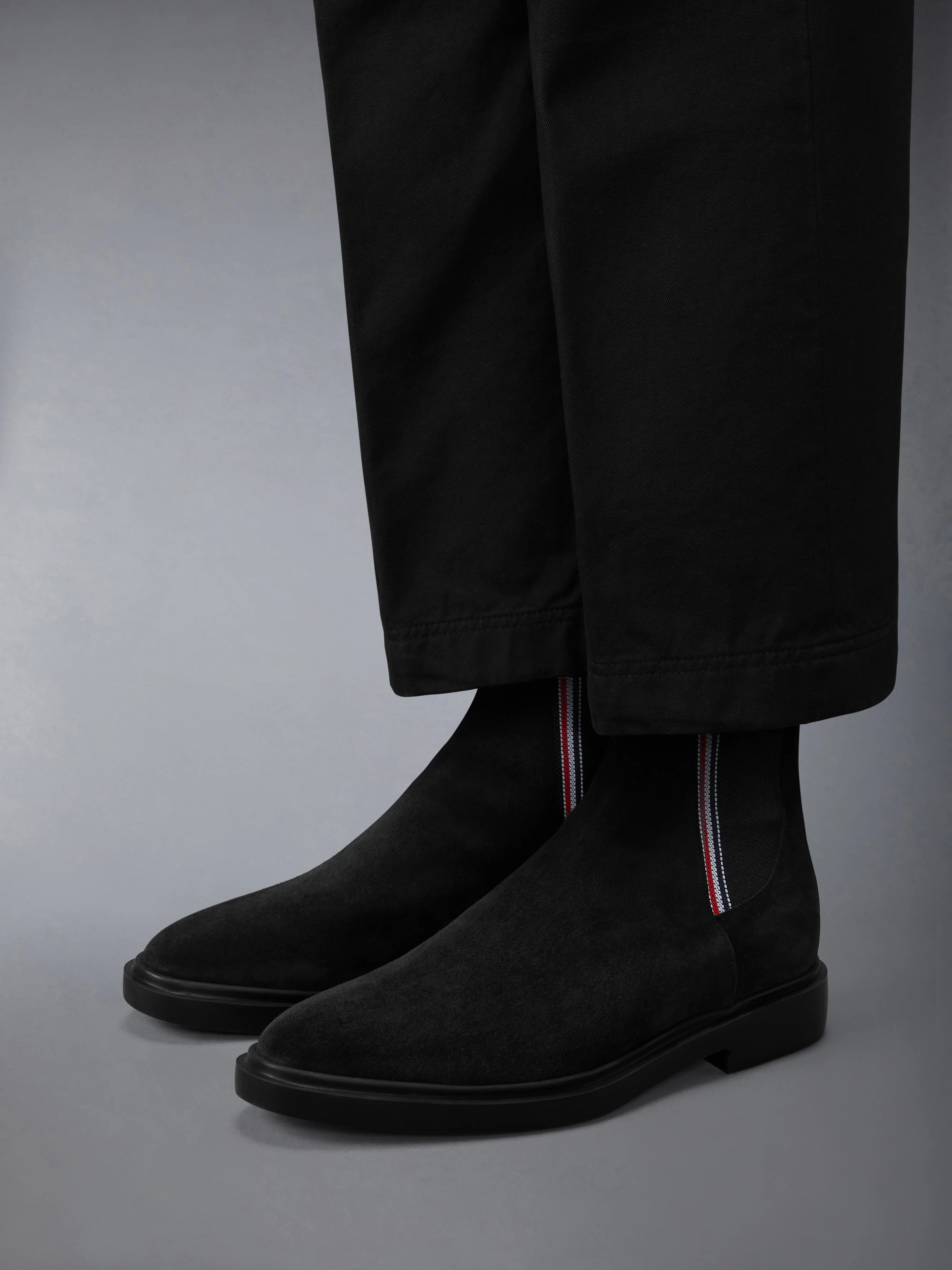 CALF SUEDE RUBBER SOLE RWB CHELSEA BOOT - Image 4