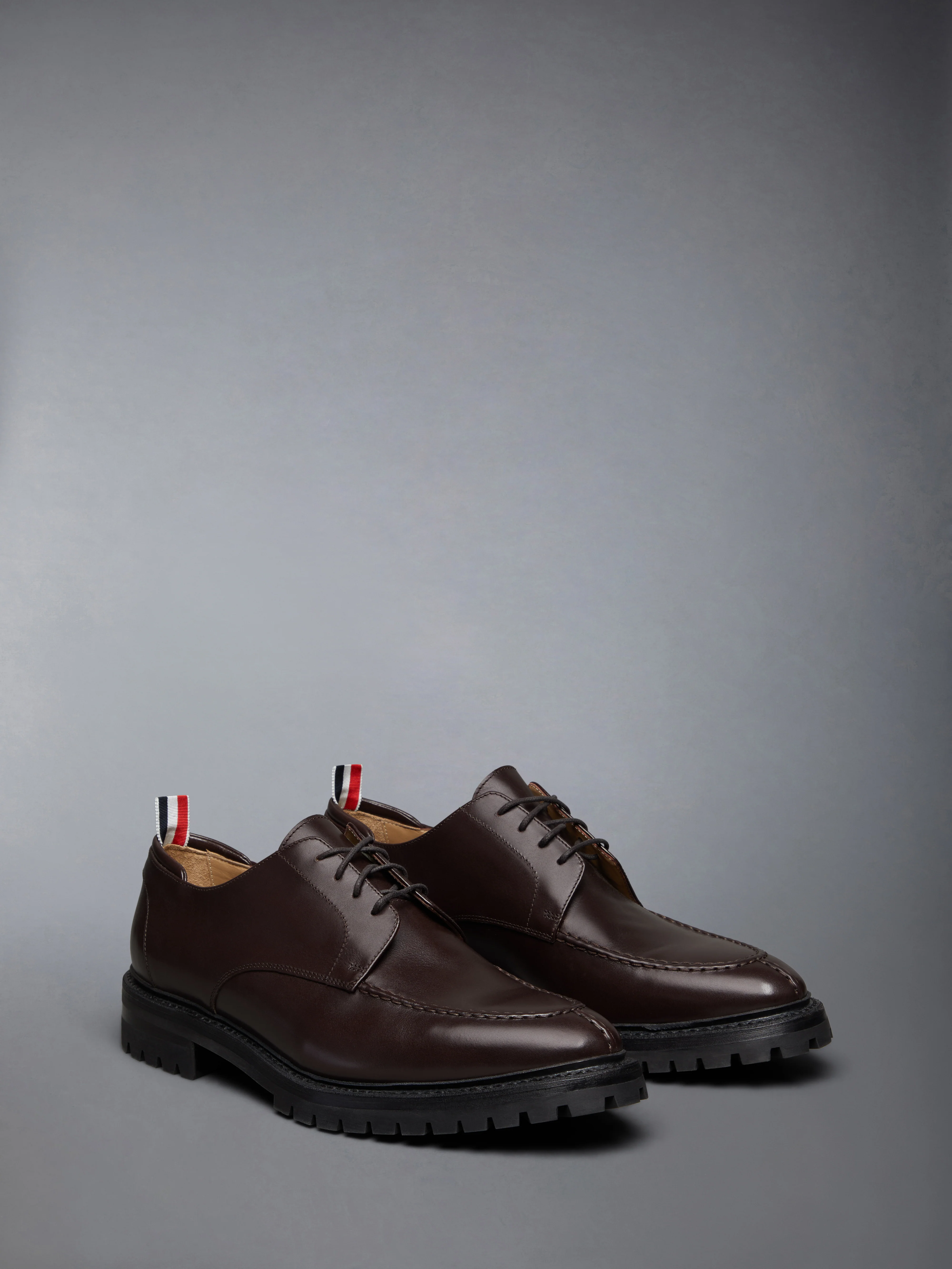 CLASSIC CALF COMMANDO SOLE APRON STITCH DERBY - Image 2
