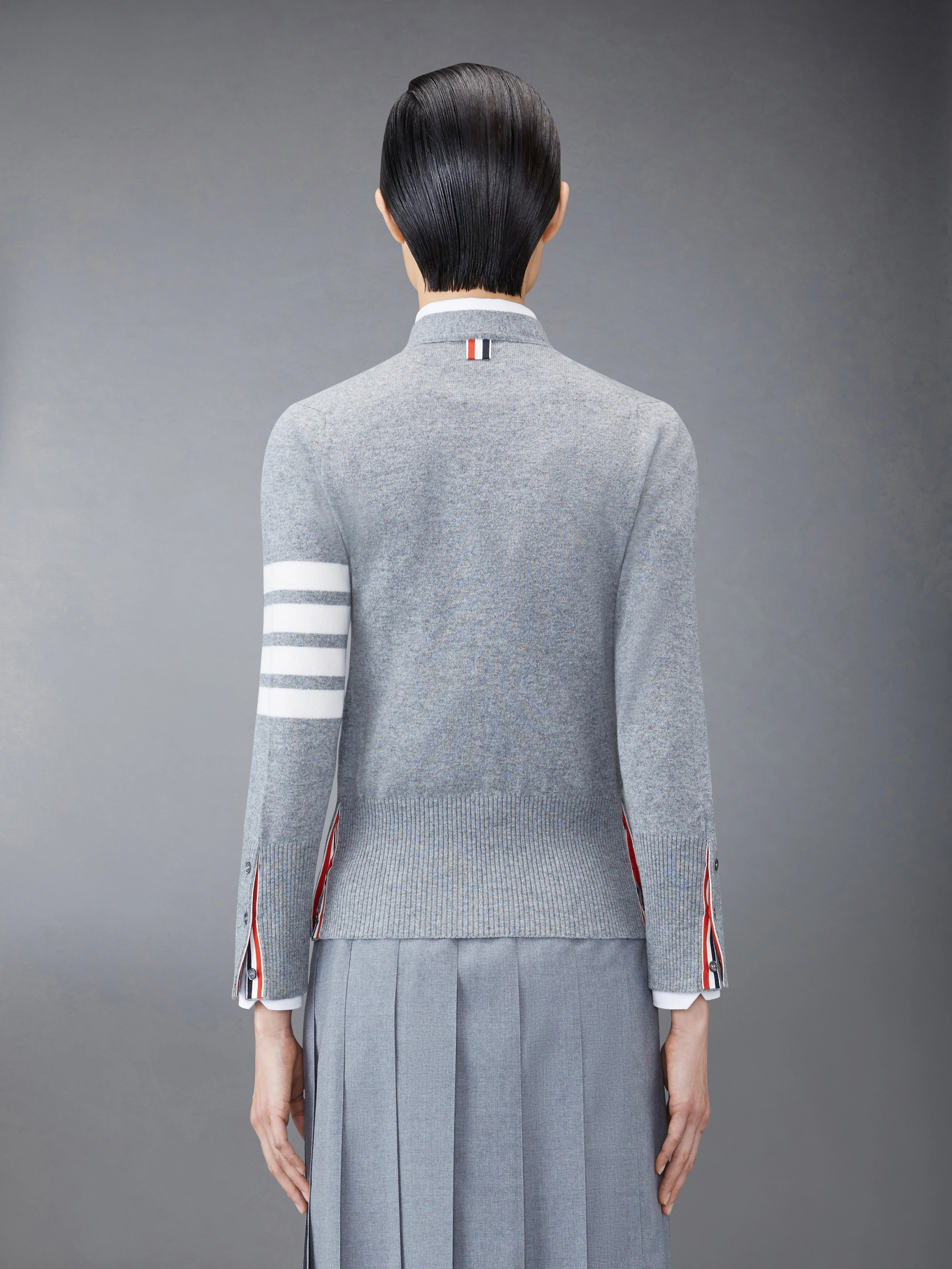 CLASSIC CASHMERE 4-BAR V-NECK CARDIGAN - Image 2