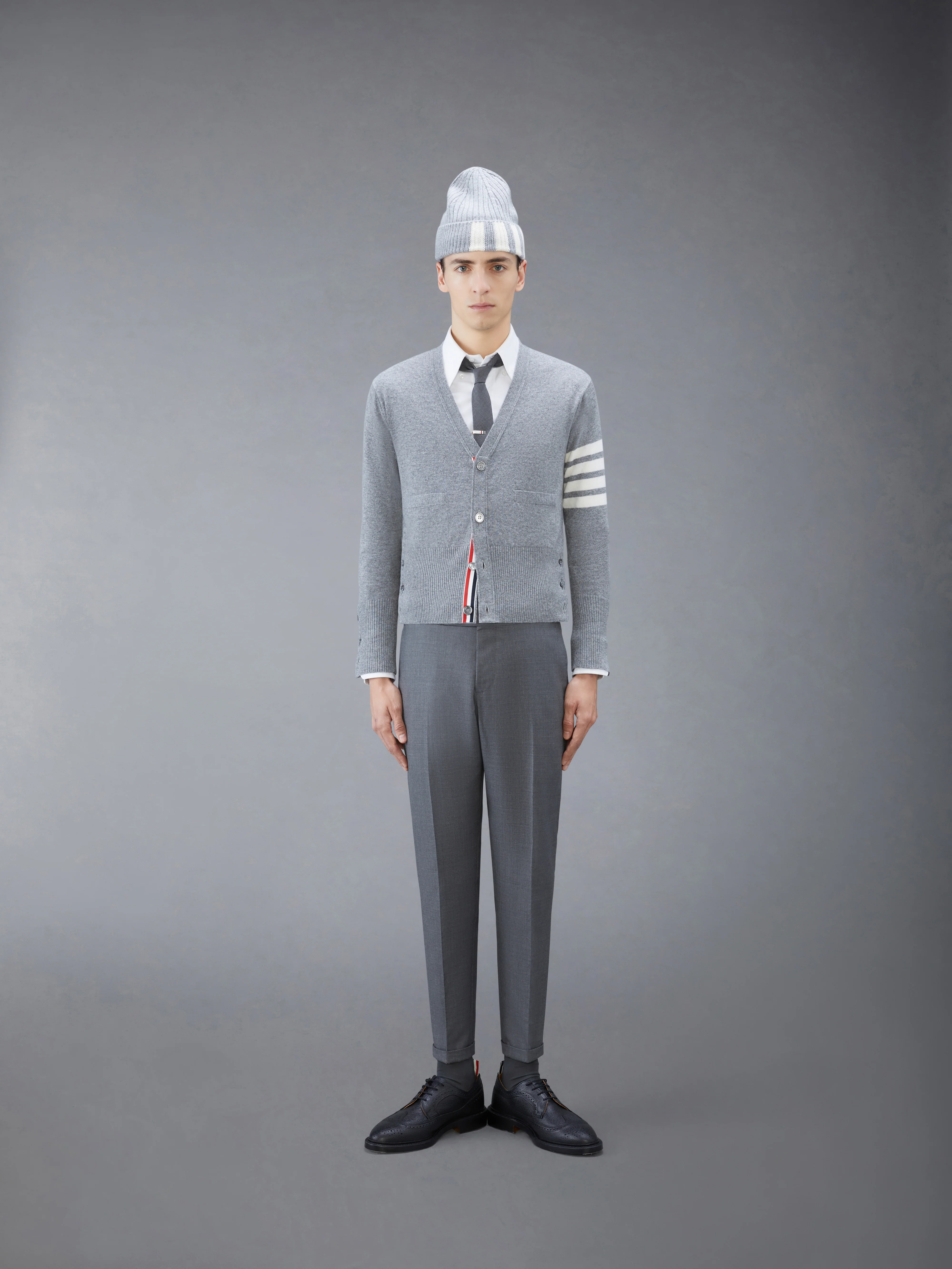 CLASSIC CASHMERE 4-BAR V-NECK CARDIGAN - Image 3
