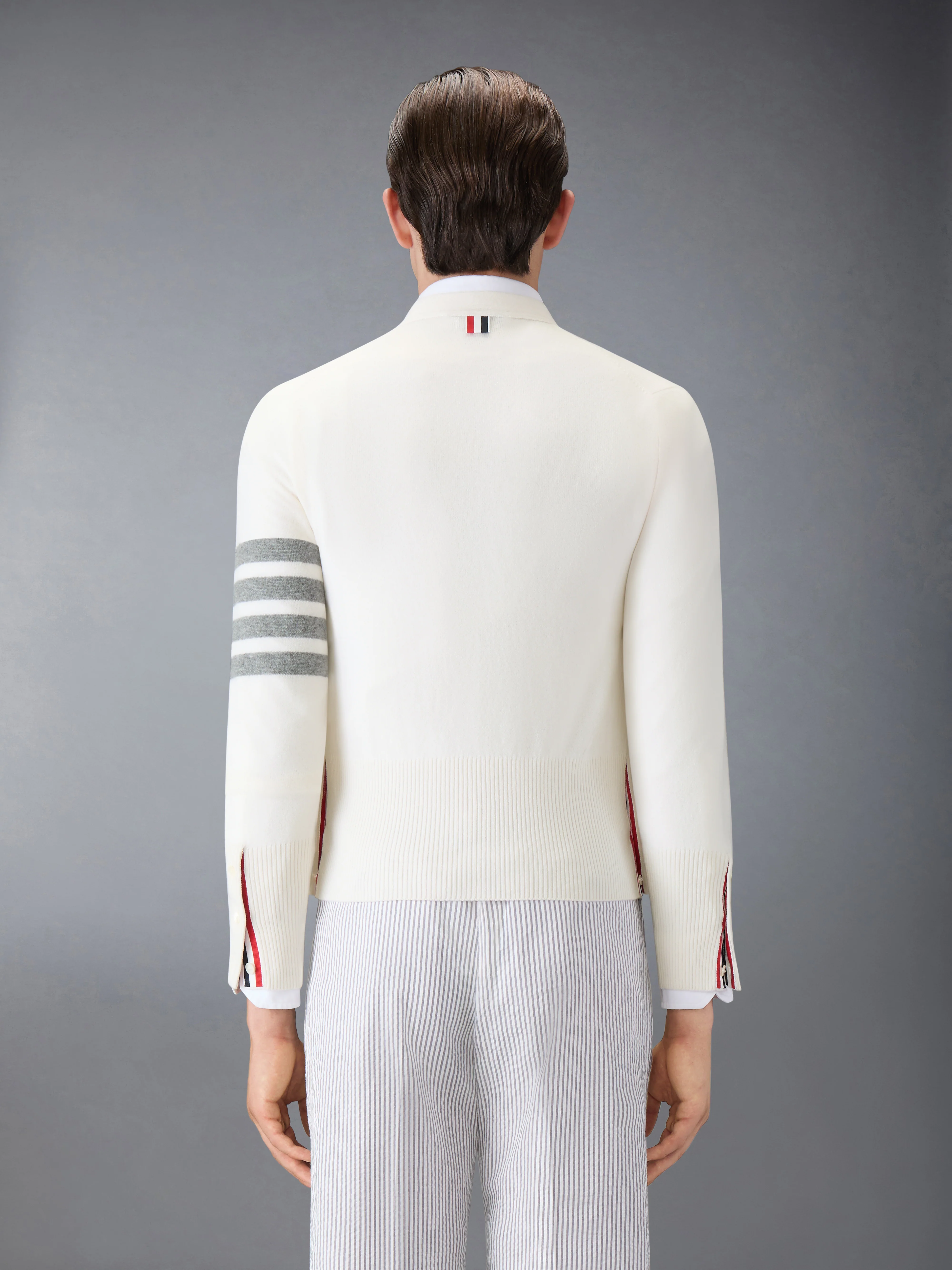CLASSIC CASHMERE 4-BAR V-NECK CARDIGAN - Image 2