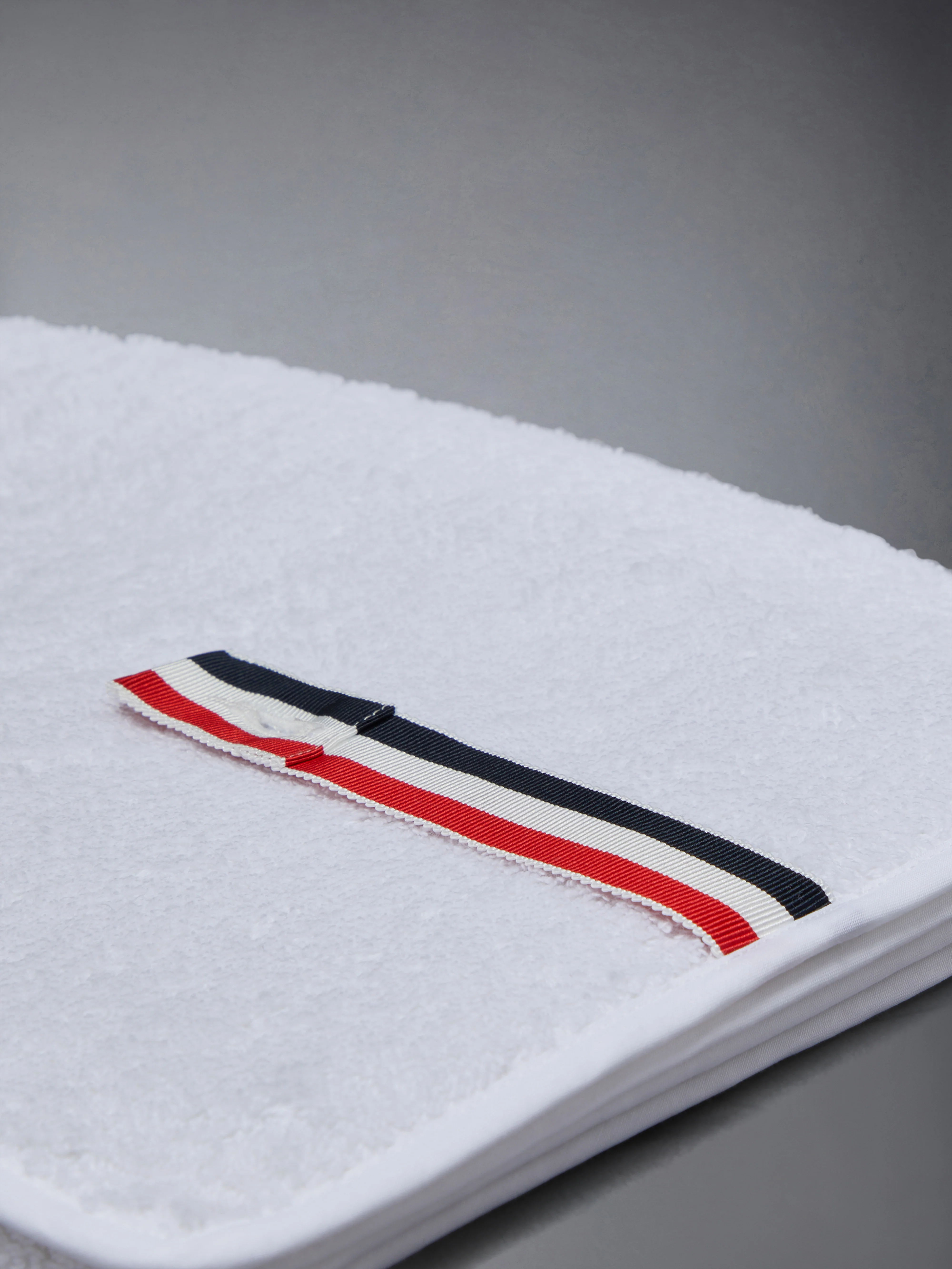 COTTON TERRY FRETTE GYM TOWEL - Image 3