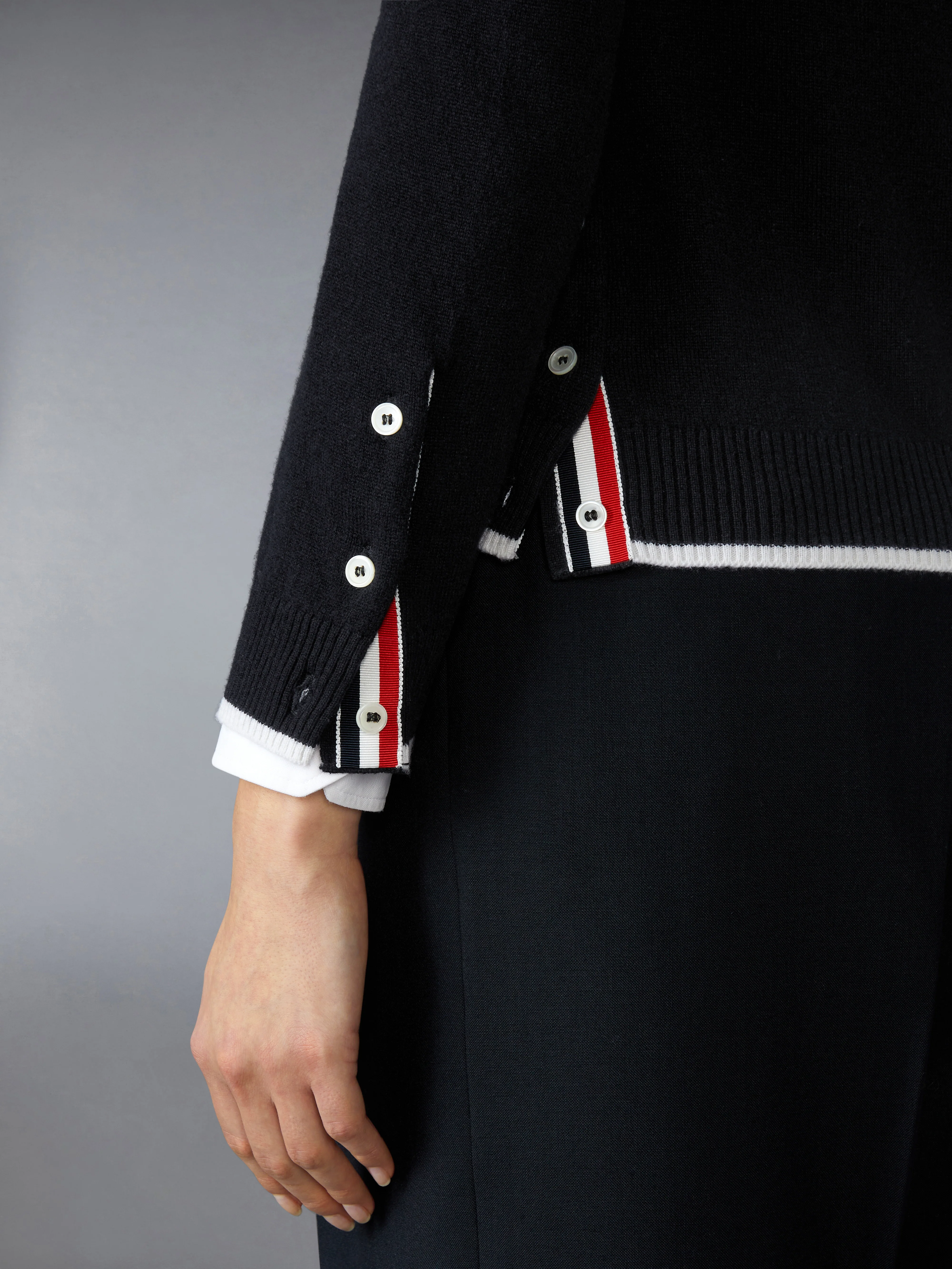 JERSEY STITCH CASHMERE V NECK CARDIGAN - Image 4