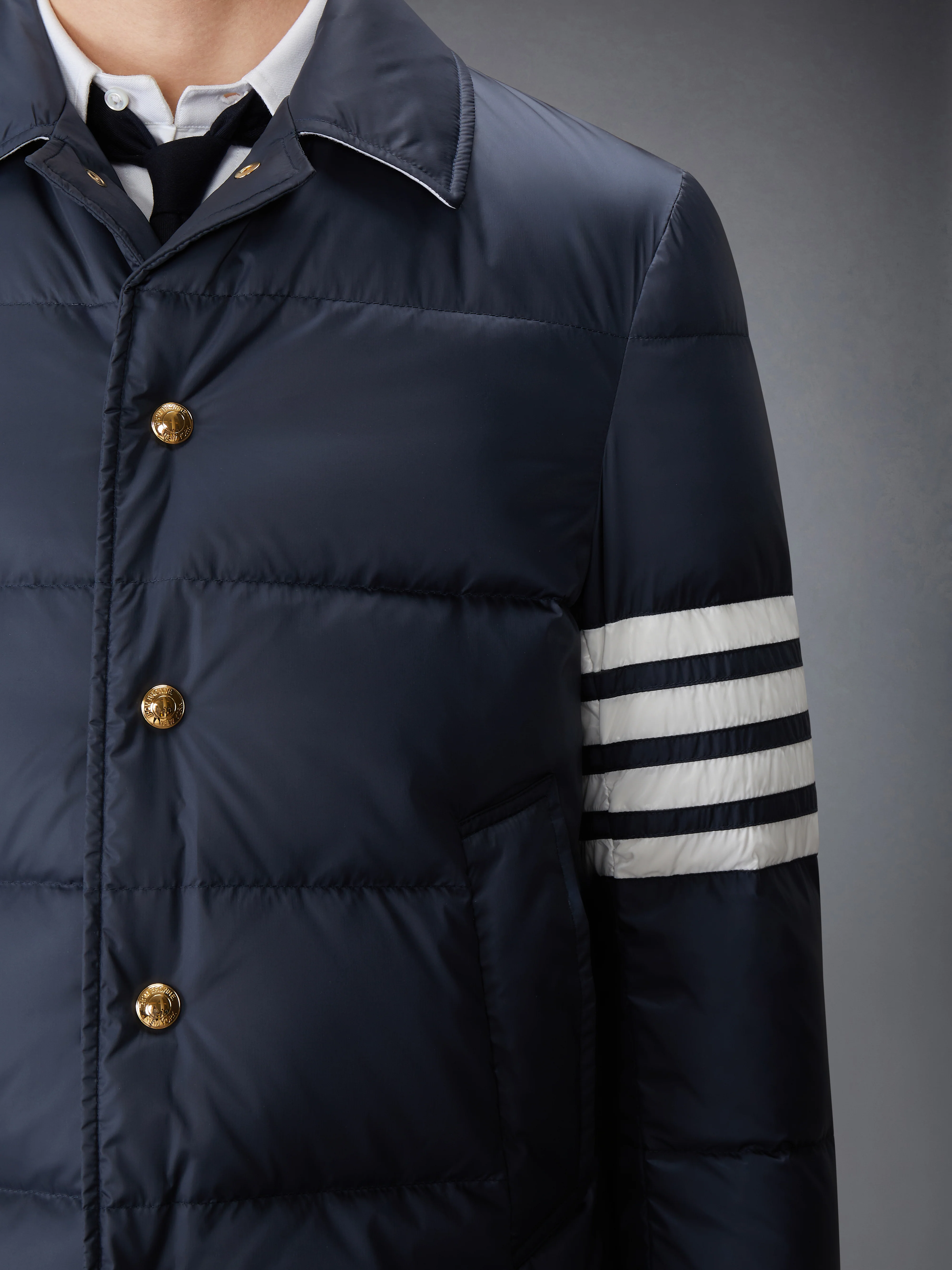 MATTE FINISH NYLON DOWN FILL 4-BAR BAL COLLAR OVERCOAT - Image 8