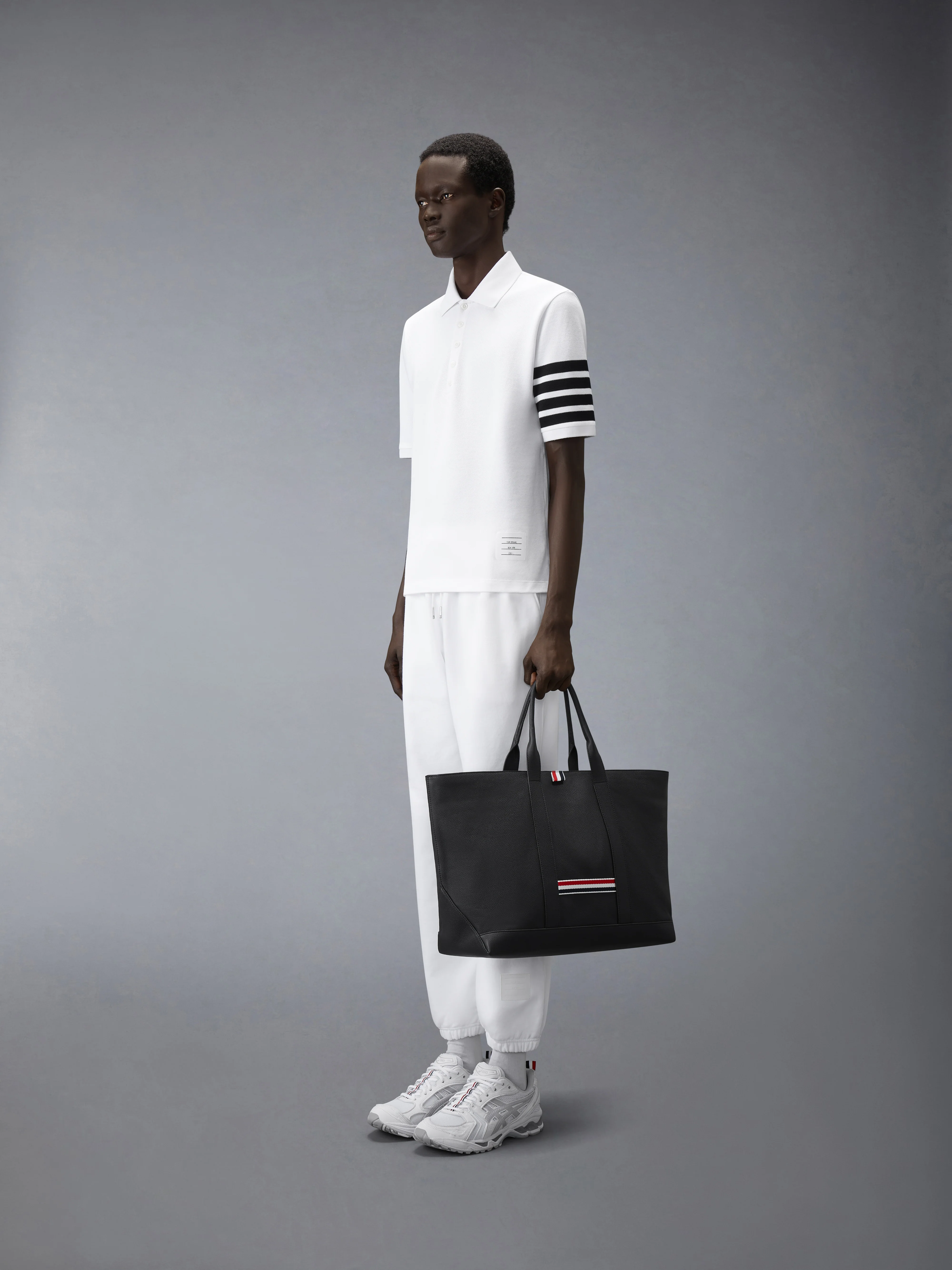 MEDIUM TOOL TOTE IN SOFT PEBBLE GRAIN LEATHER - Image 4