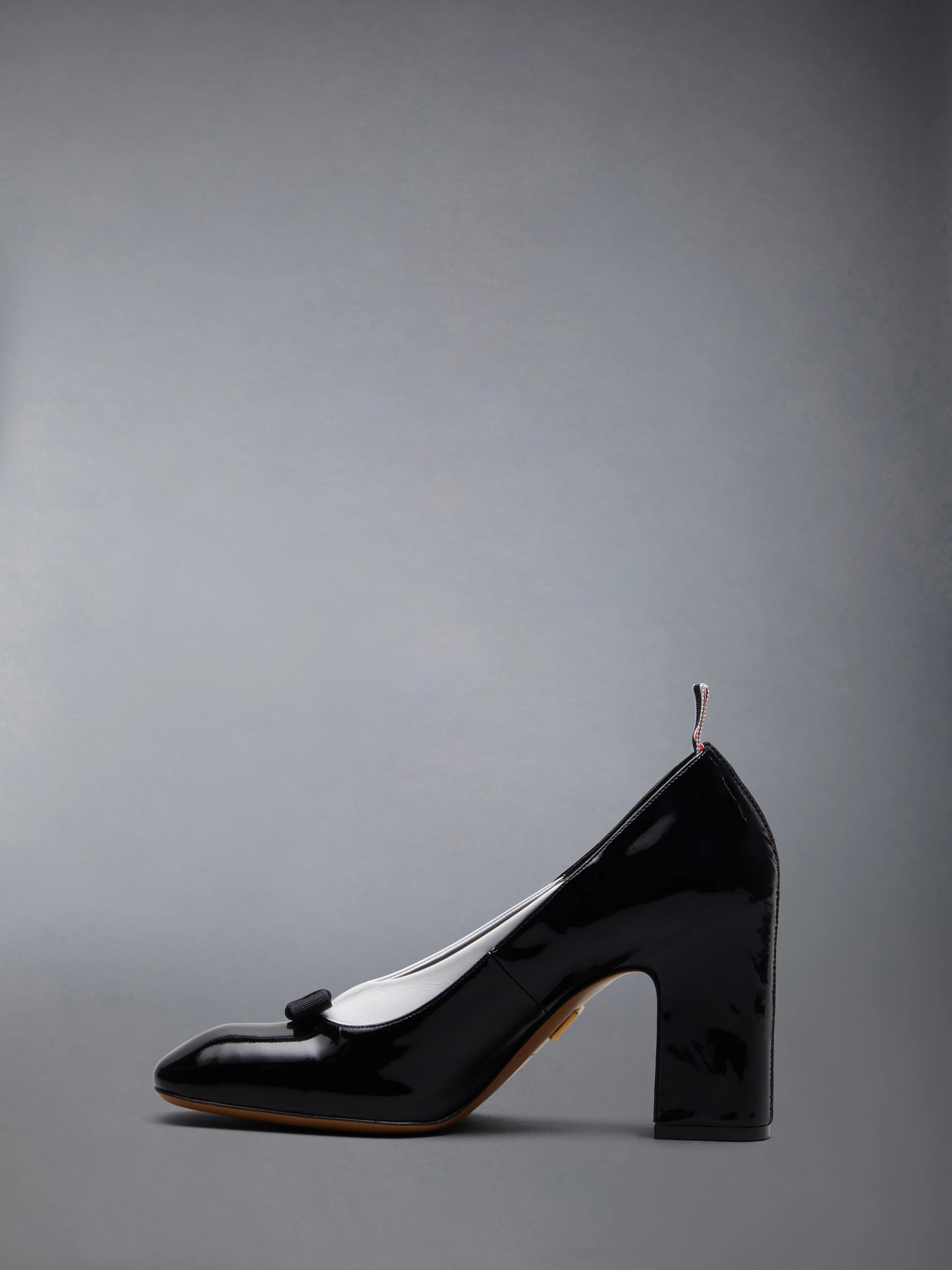 PATENT VITELLINO BOW & COLLAR COURT SHOES 90MM - Image 3