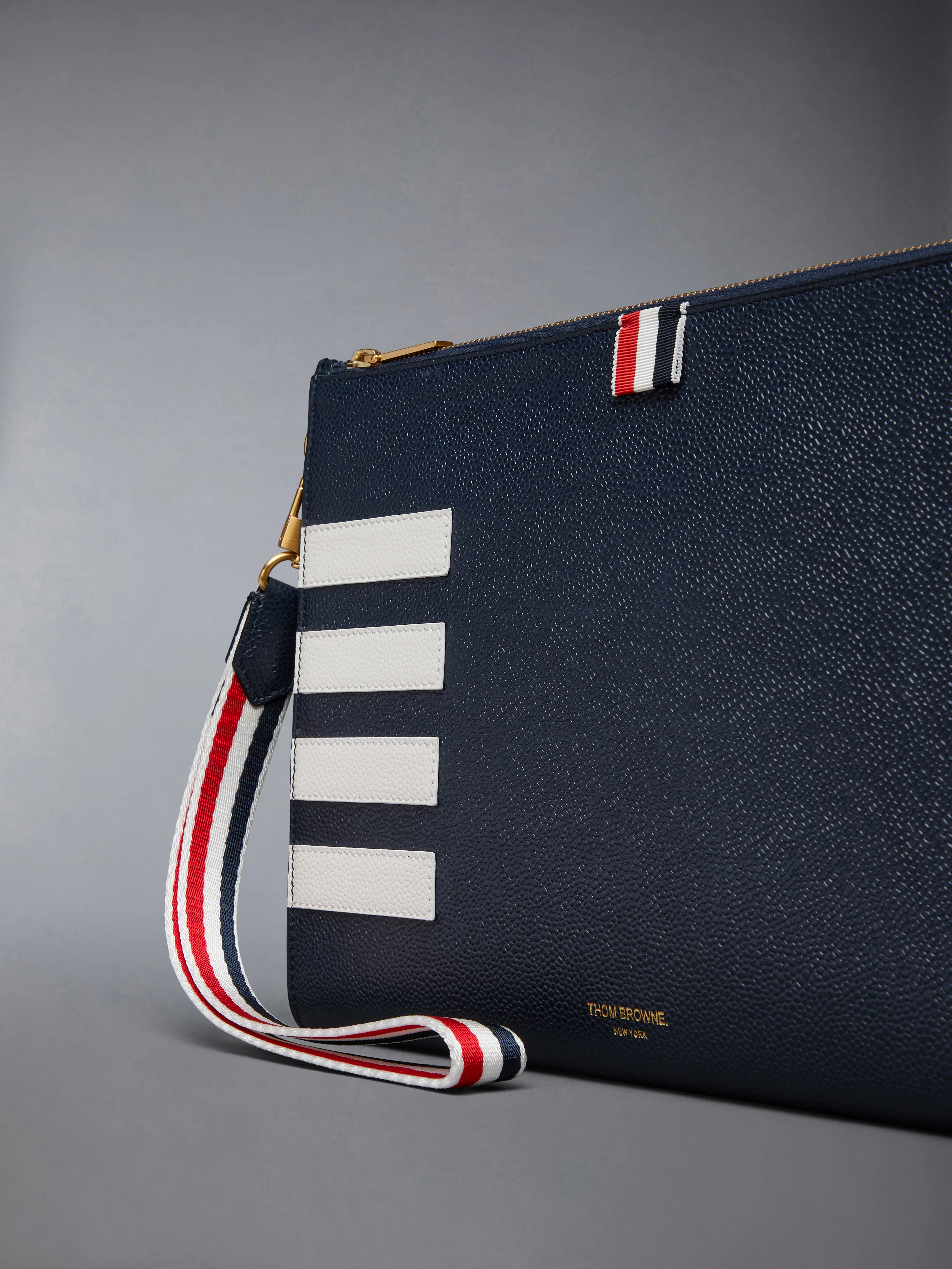 PEBBLE GRAIN 4-BAR GUSSET FOLIO - Image 3