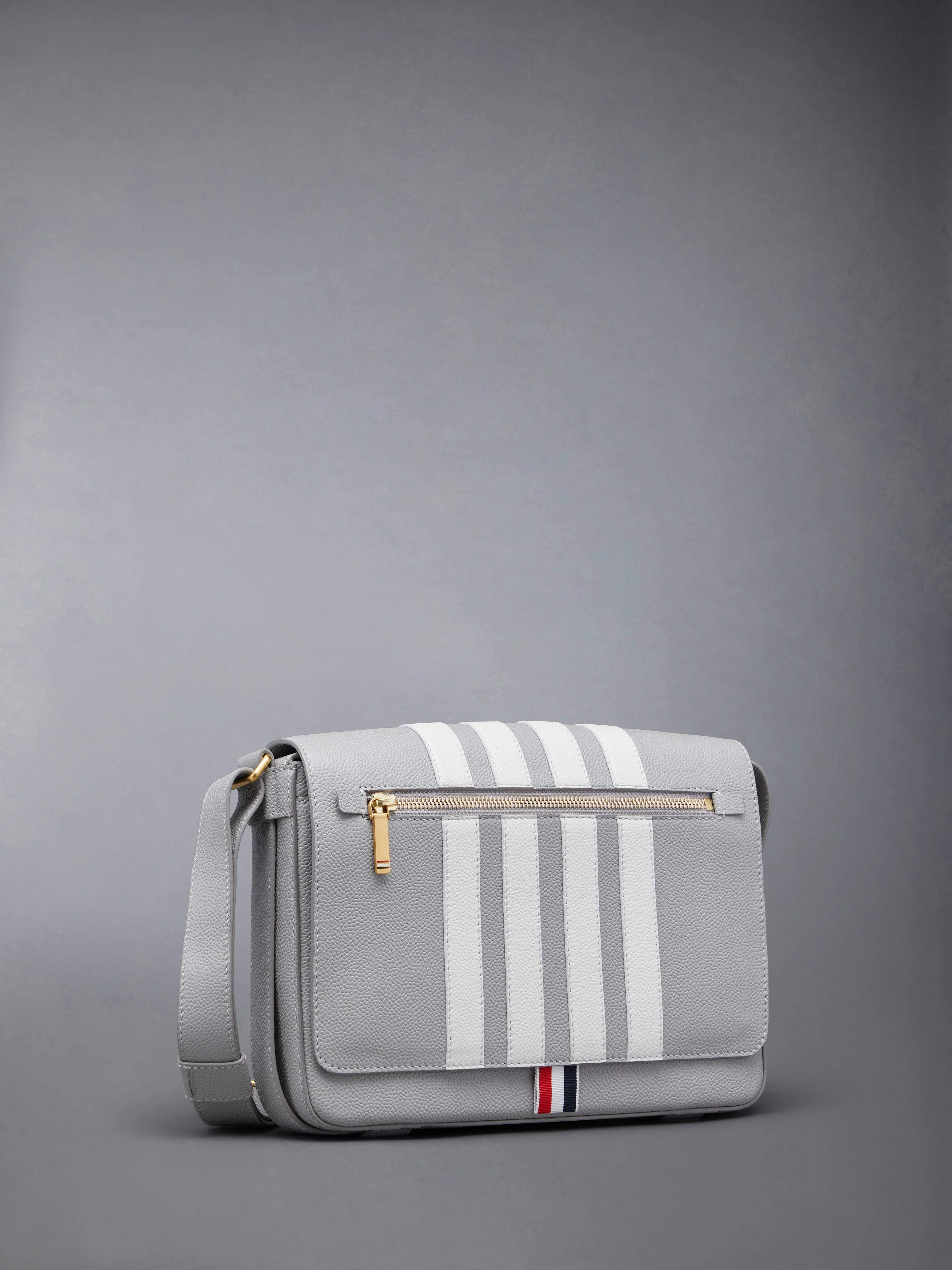 PEBBLE GRAIN 4-BAR REPORTER BAG - Image 2
