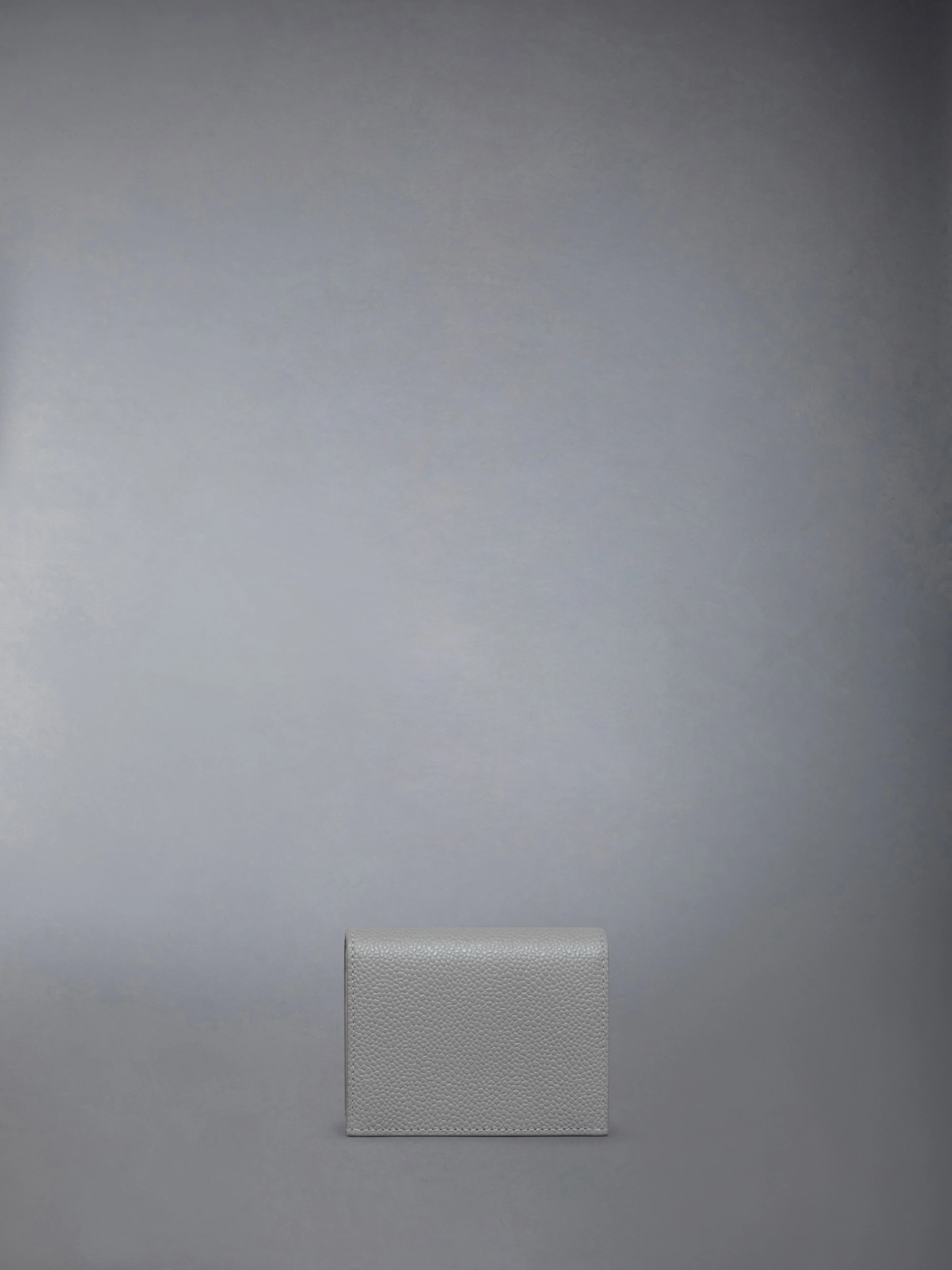 PEBBLE GRAIN DOUBLE CARD HOLDER - Image 2