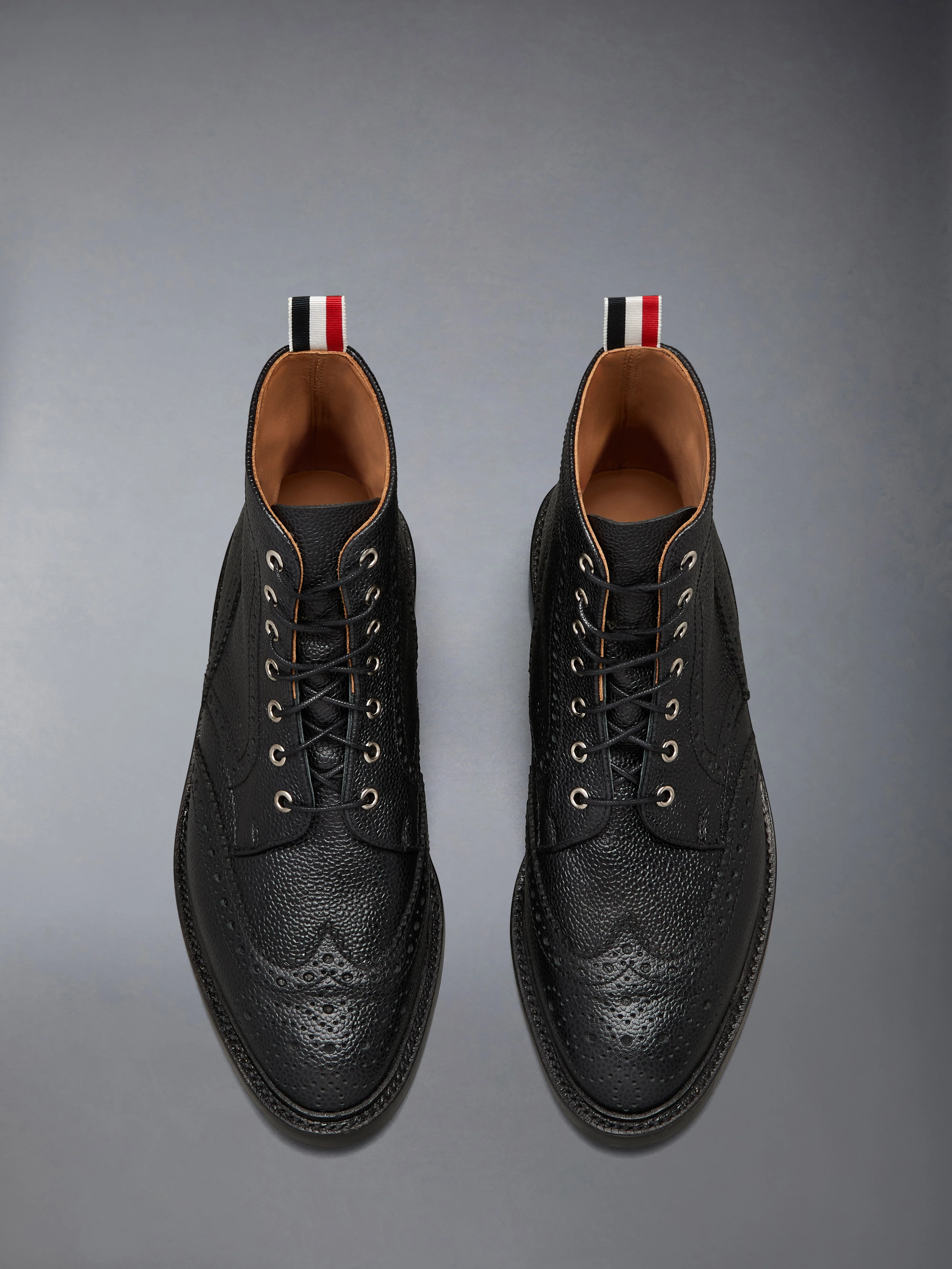 PEBBLE GRAIN LEATHER SOLE WINGTIP BOOT - Image 4