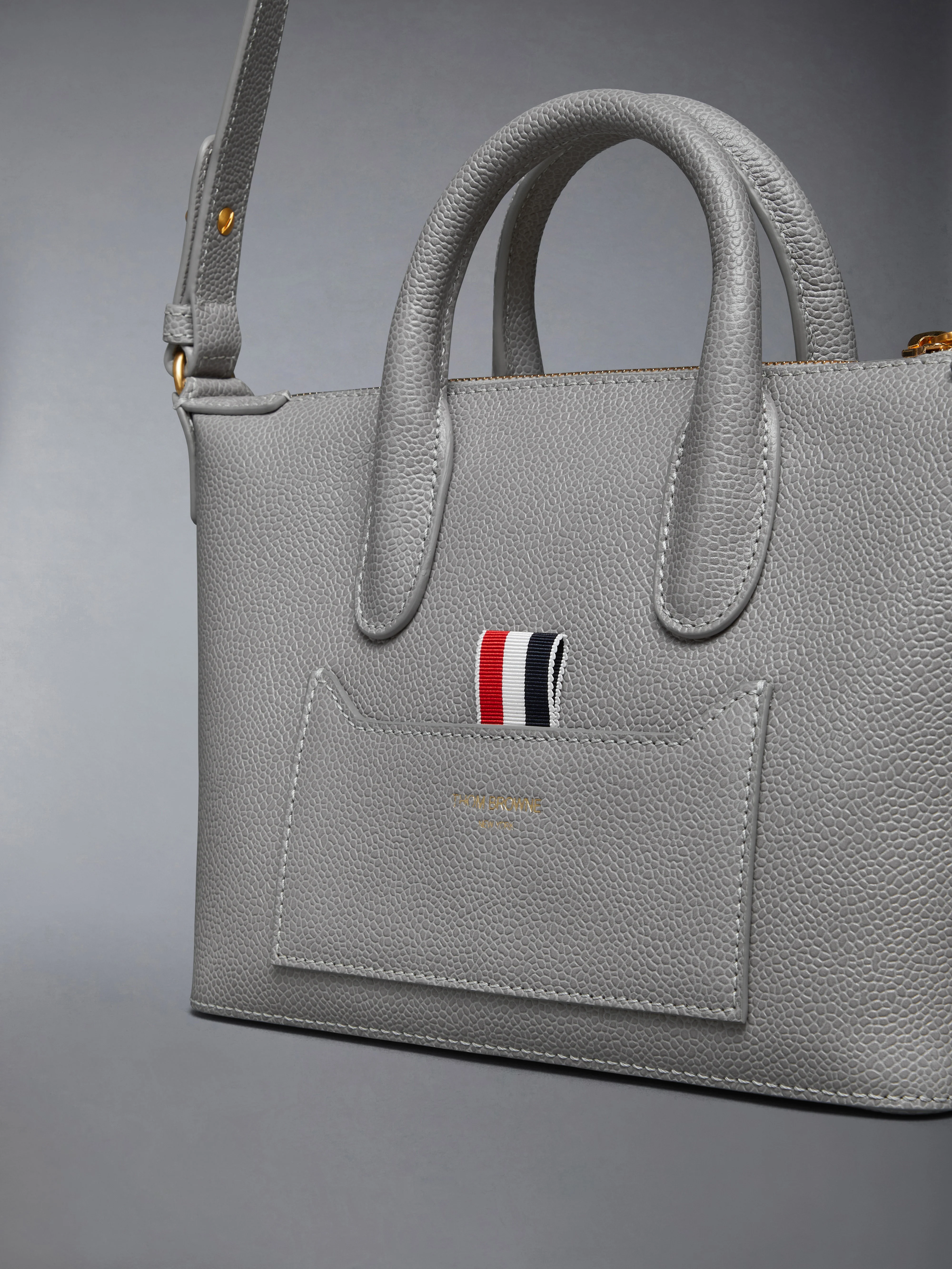 PEBBLE GRAIN MICRO SOFT DUFFLE - Image 6