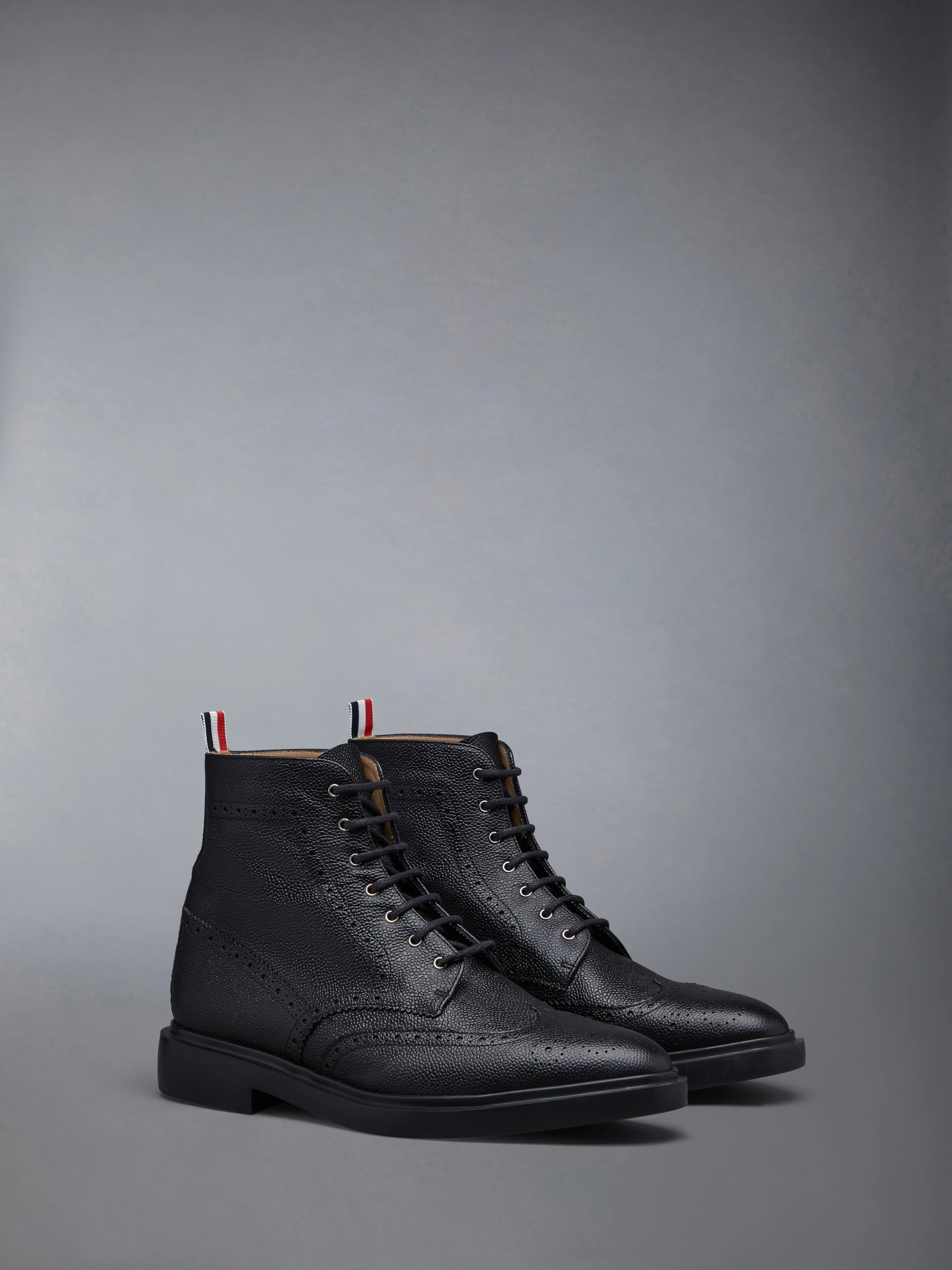 PEBBLE GRAIN RUBBER SOLE WINGTIP BOOT - Image 2