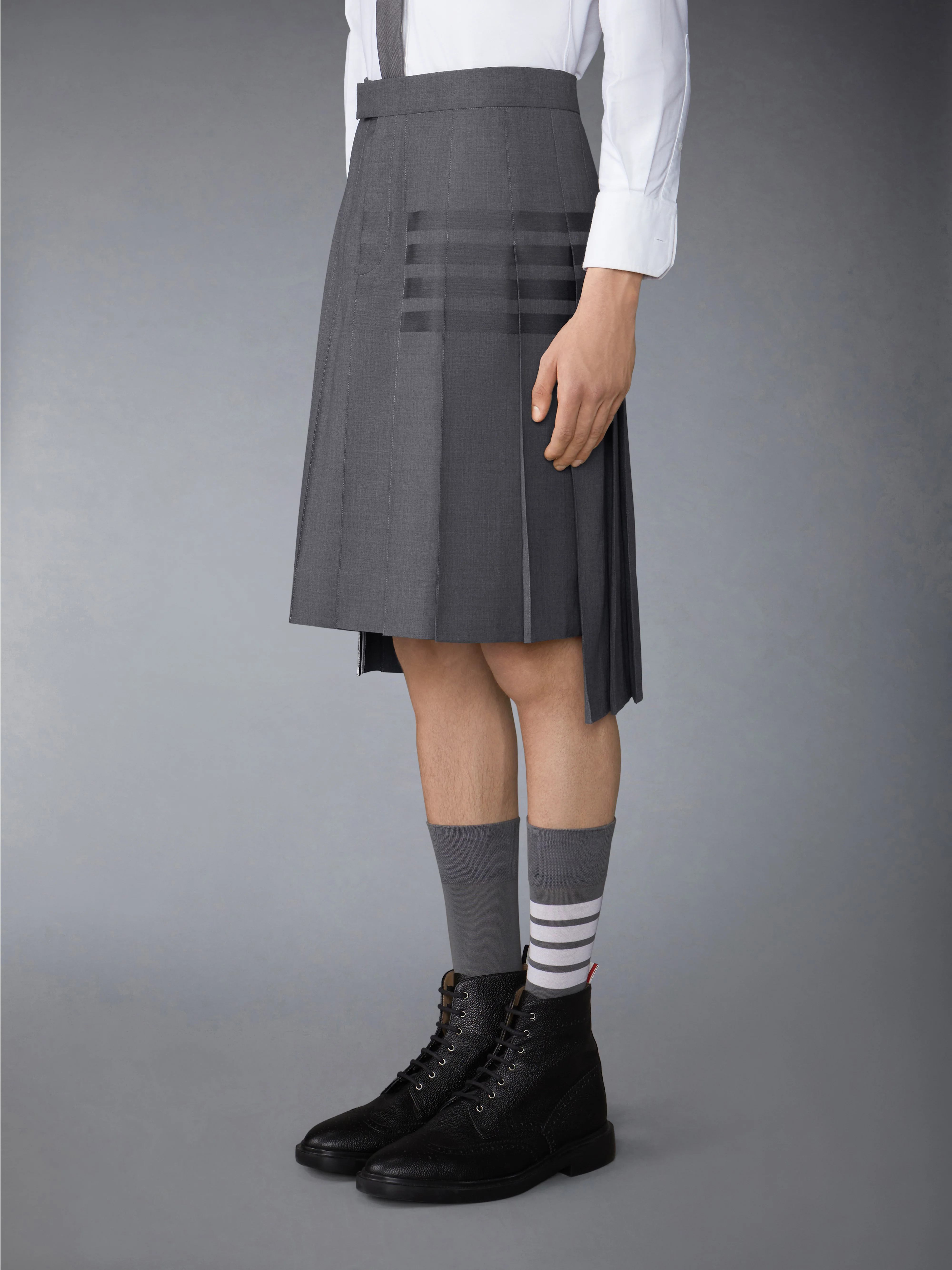 PLAIN WEAVE 4-BAR BACKSTRAP PLEATED SKIRT - Image 2