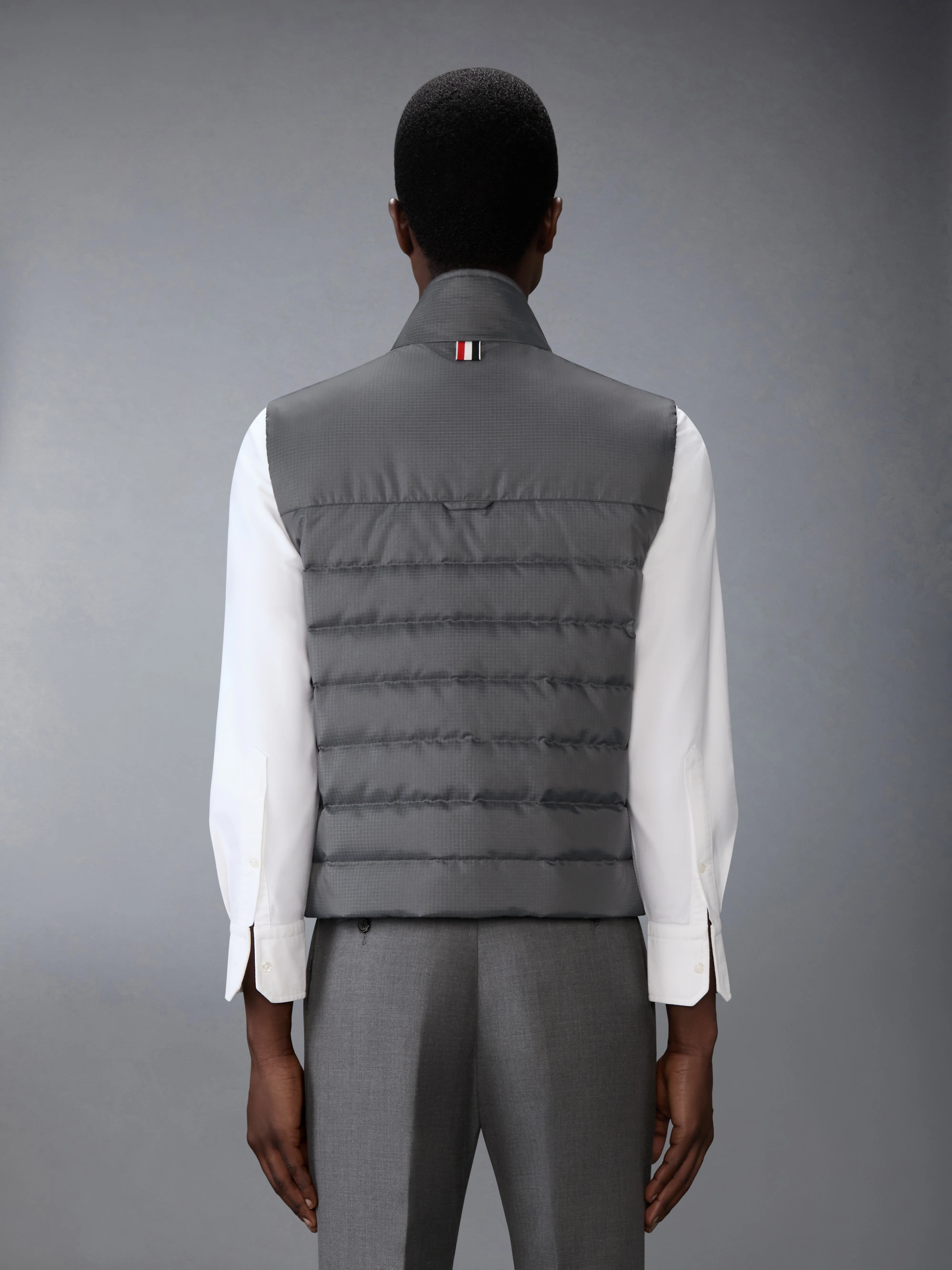 SHINY RIPSTOP LIGHTWEIGHT DOWN FILLED 4-BAR VEST - Image 3
