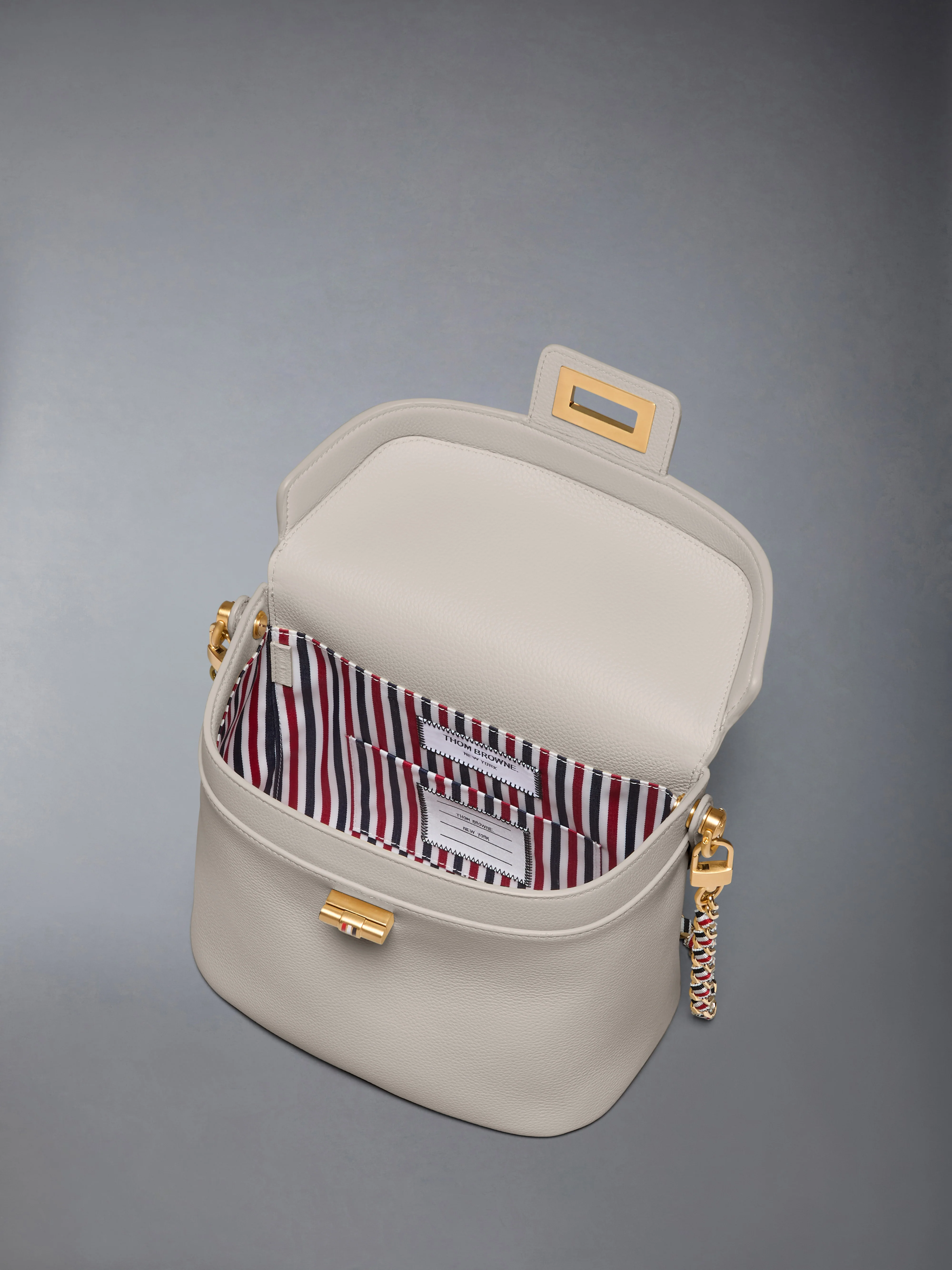 SOFT PEBBLE GRAIN BOX BAG - Image 5