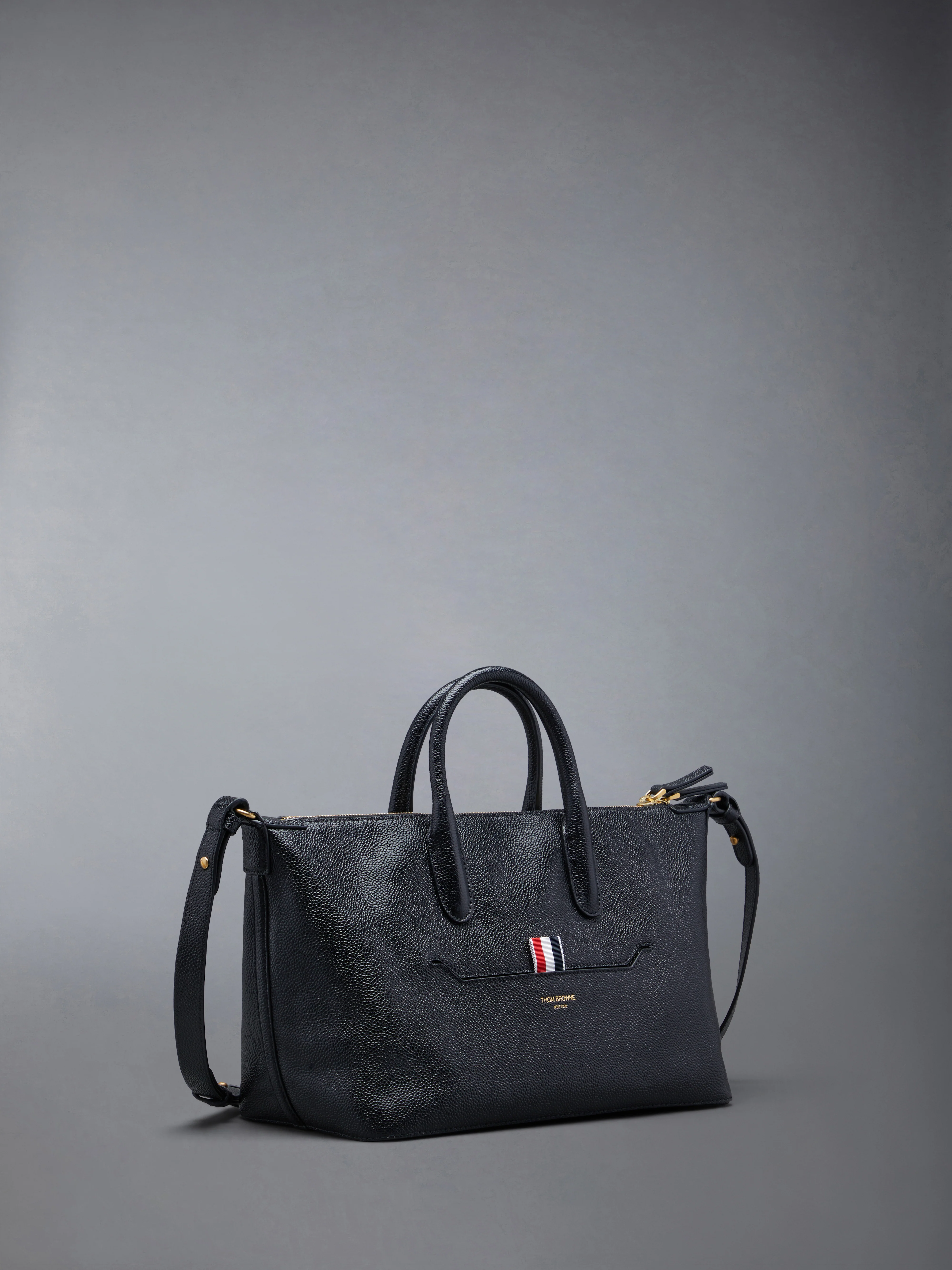 SOFT PEBBLE GRAIN SMALL DUFFLE - Image 2