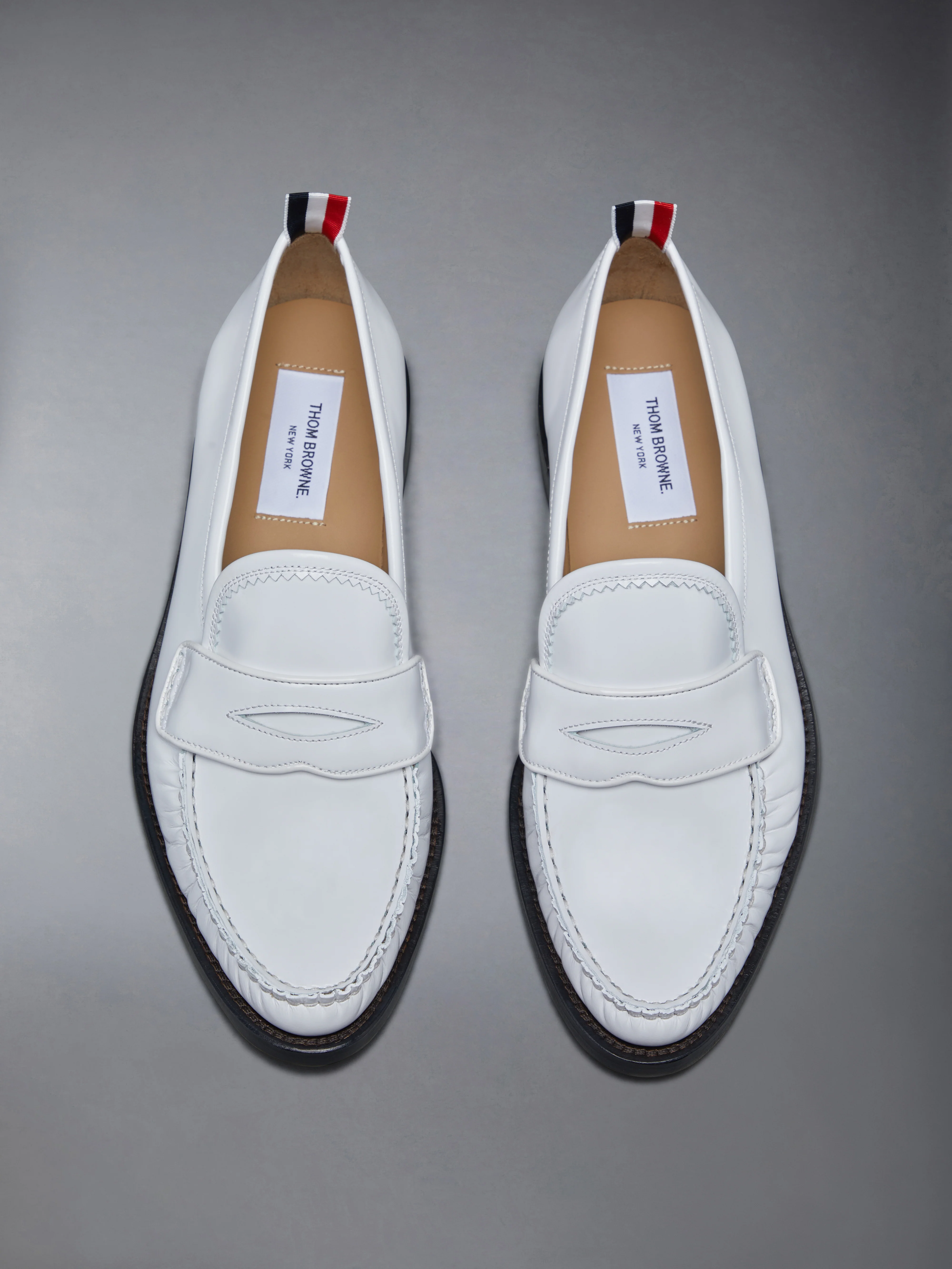 SOFT SPAZZOLATO LEATHER SOLE PLEATED VARSITY LOAFER - Image 5