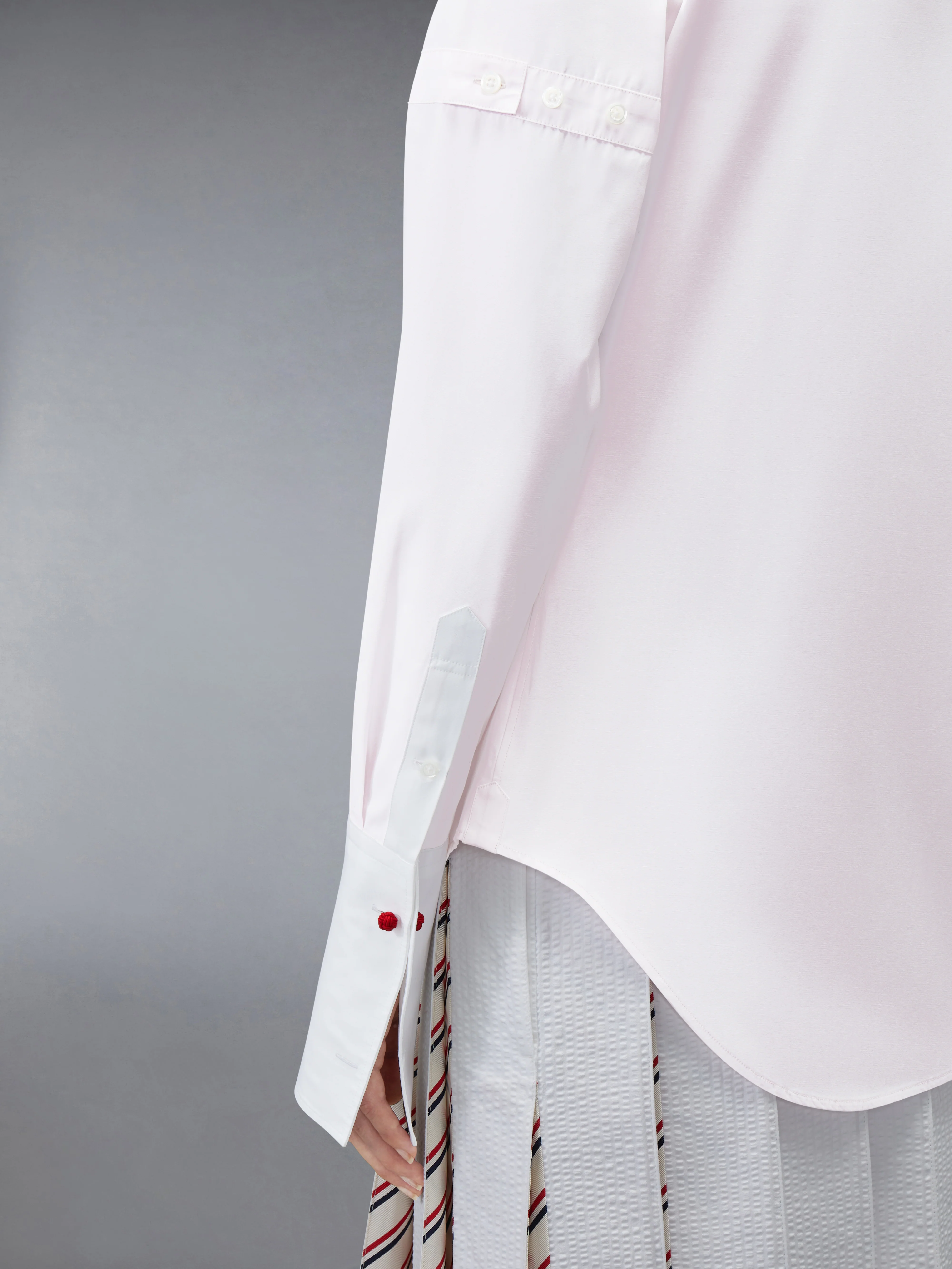 SOLID POPLIN ARMBAND FRENCH CUFF SHIRT - Image 6