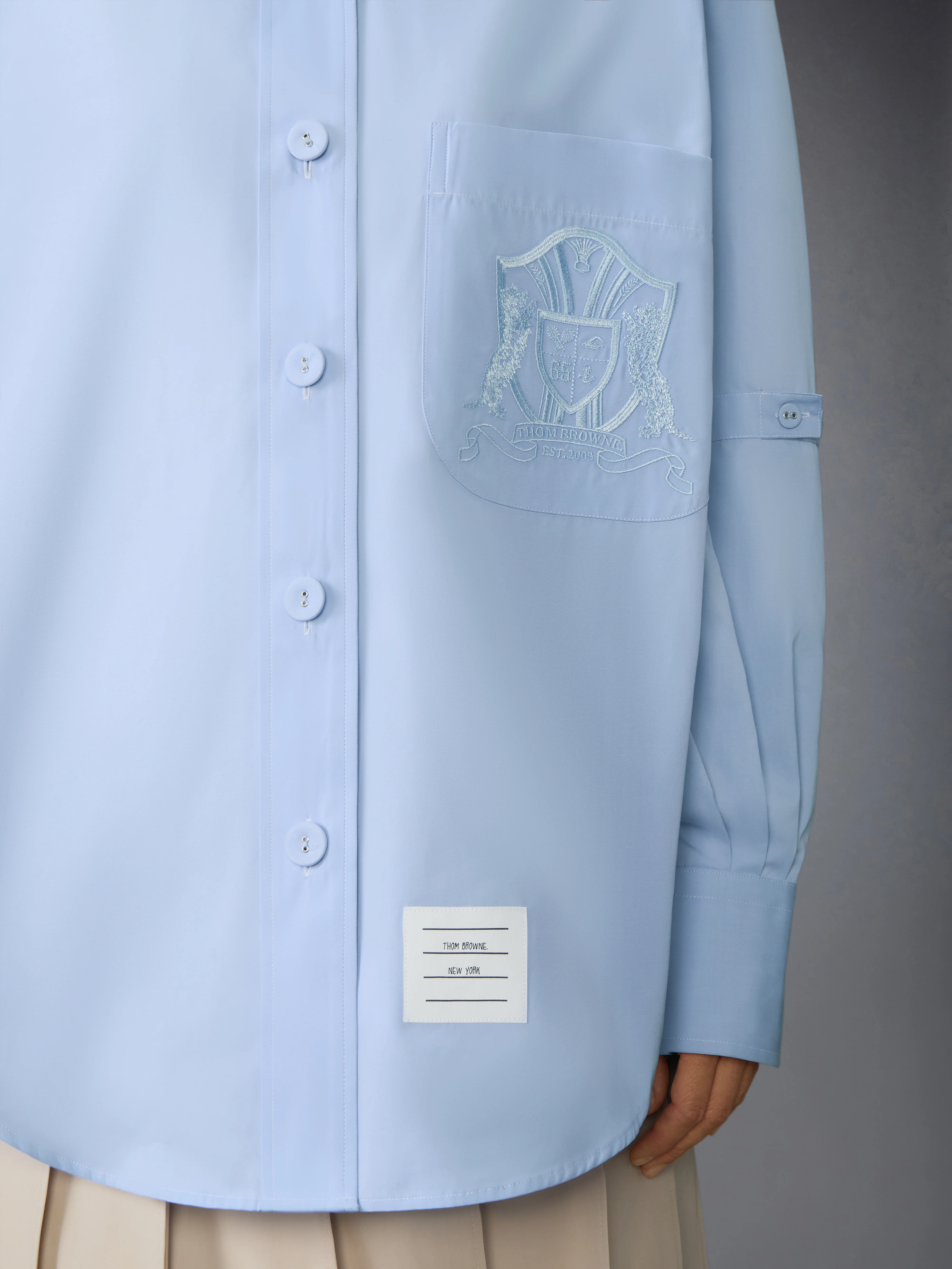 SOLID POPLIN CREST EMBROIDERY ARMBAND SUPERSIZED SHIRT - Image 4