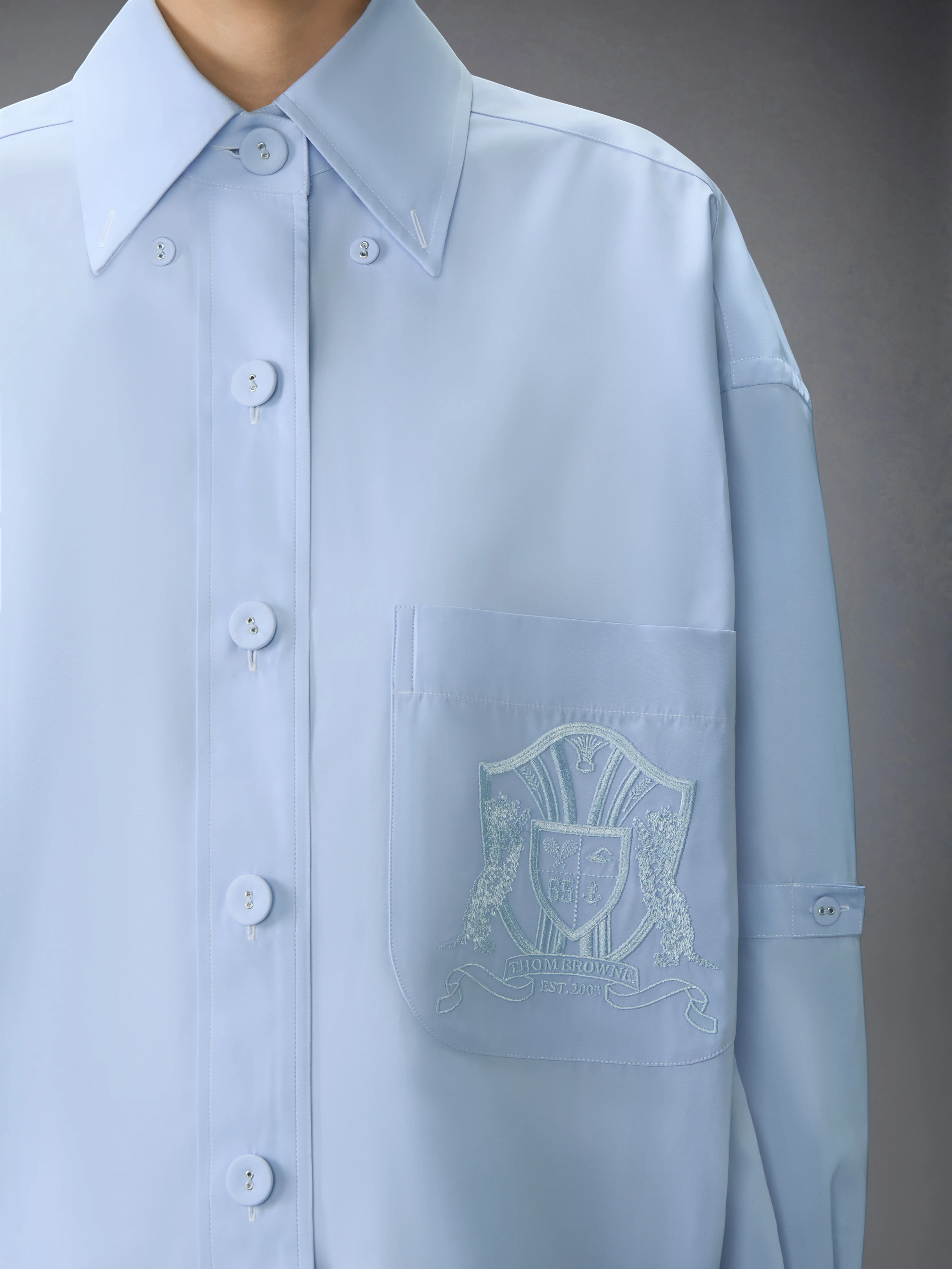 SOLID POPLIN CREST EMBROIDERY ARMBAND SUPERSIZED SHIRT - Image 6