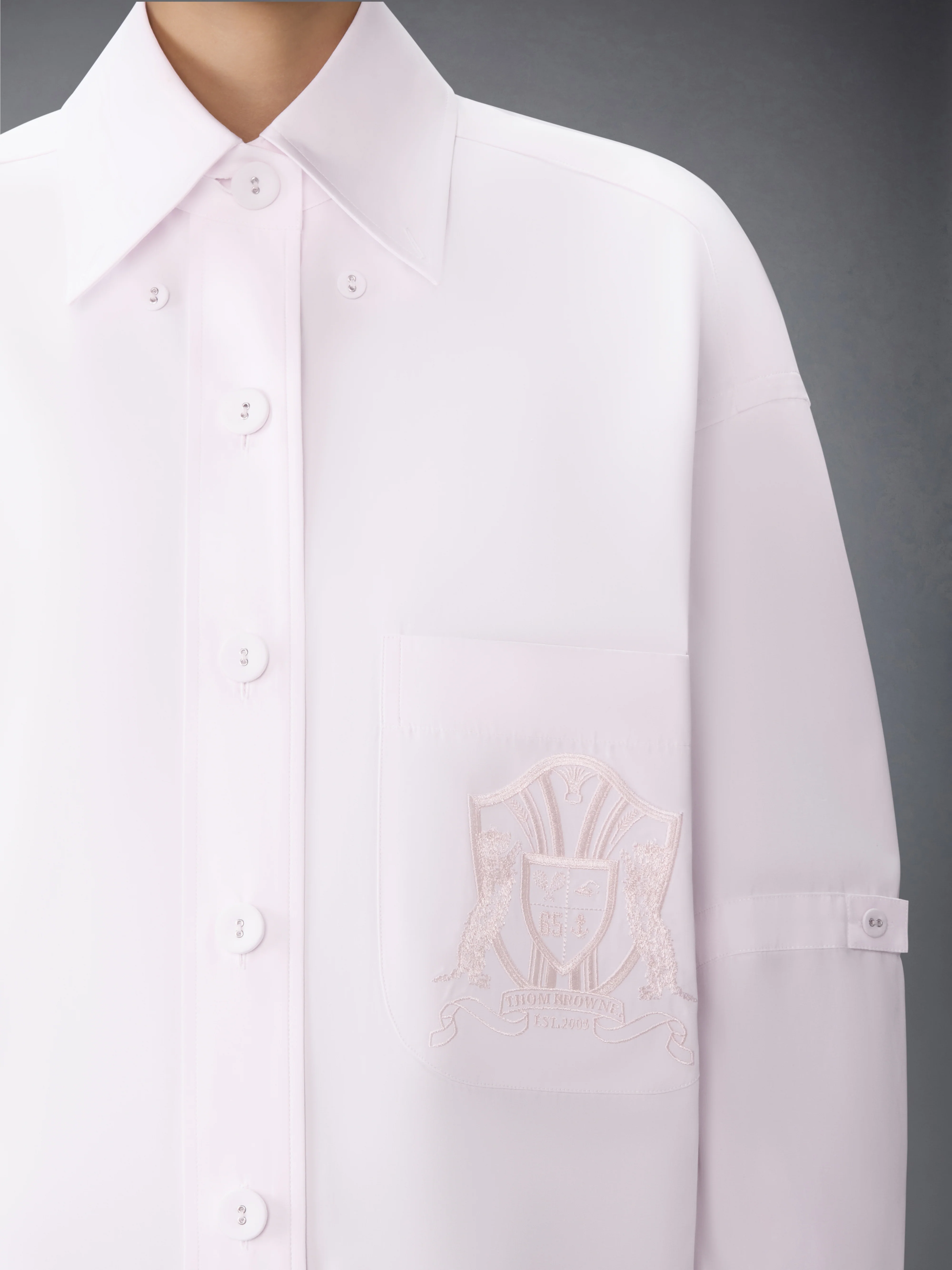 SOLID POPLIN CREST EMBROIDERY ARMBAND SUPERSIZED SHIRT - Image 5