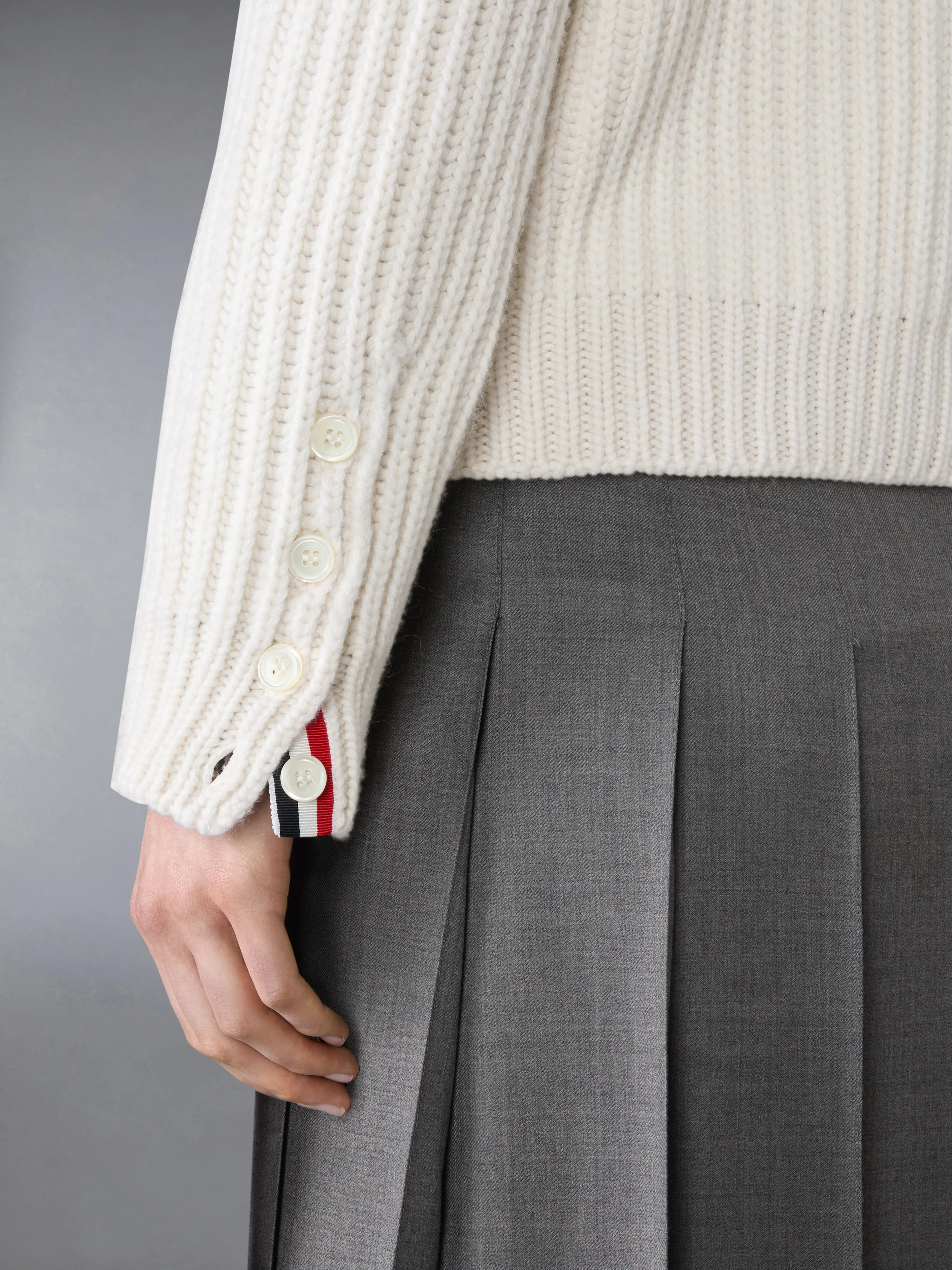 SWAROVSKI CRYSTAL HALF STITCH CASHMERE CARDIGAN - Image 4