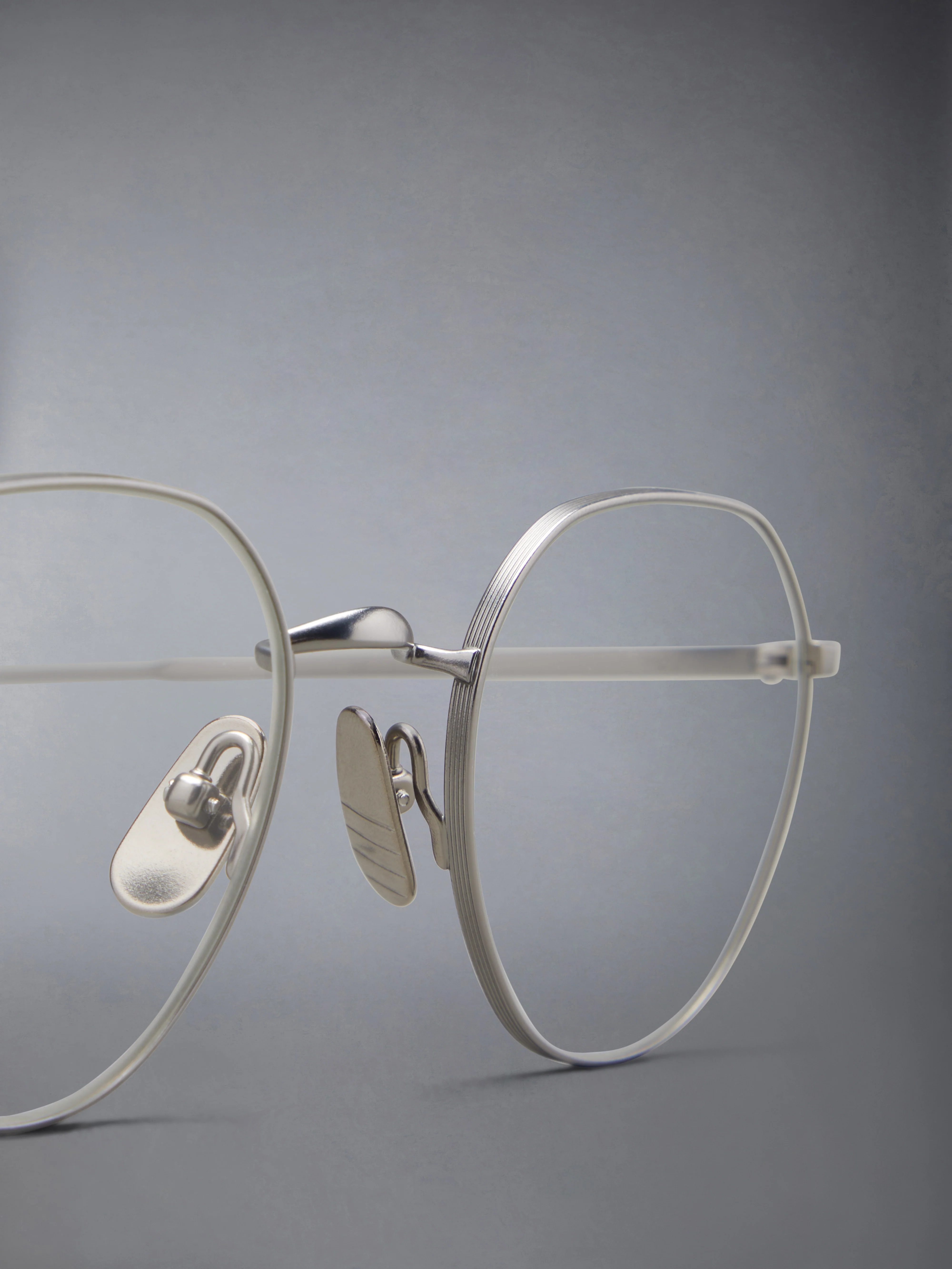 TITANIUM ROUND EYEGLASSES - Image 7
