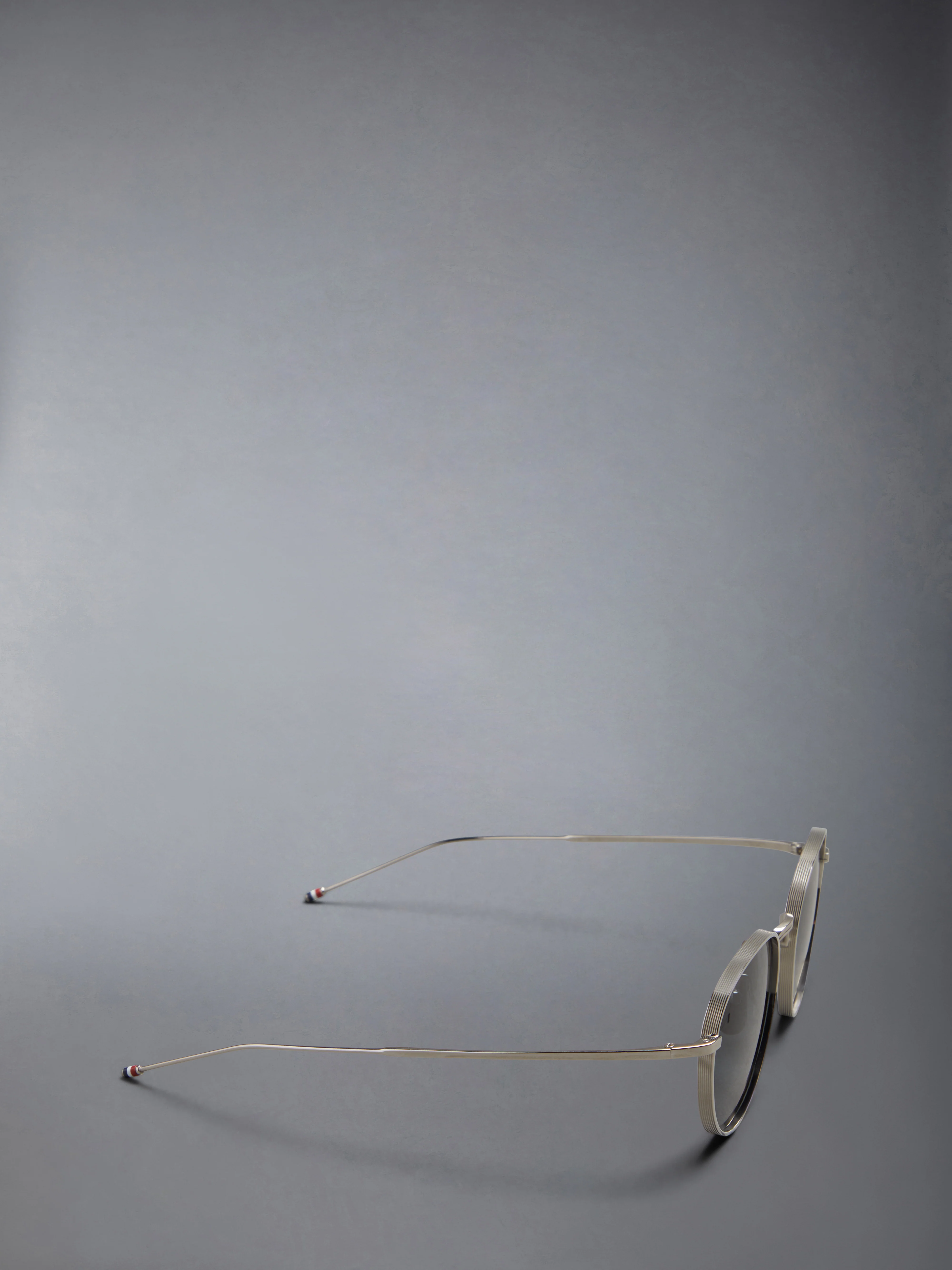 TITANIUM ROUND SUNGLASSES - Image 6